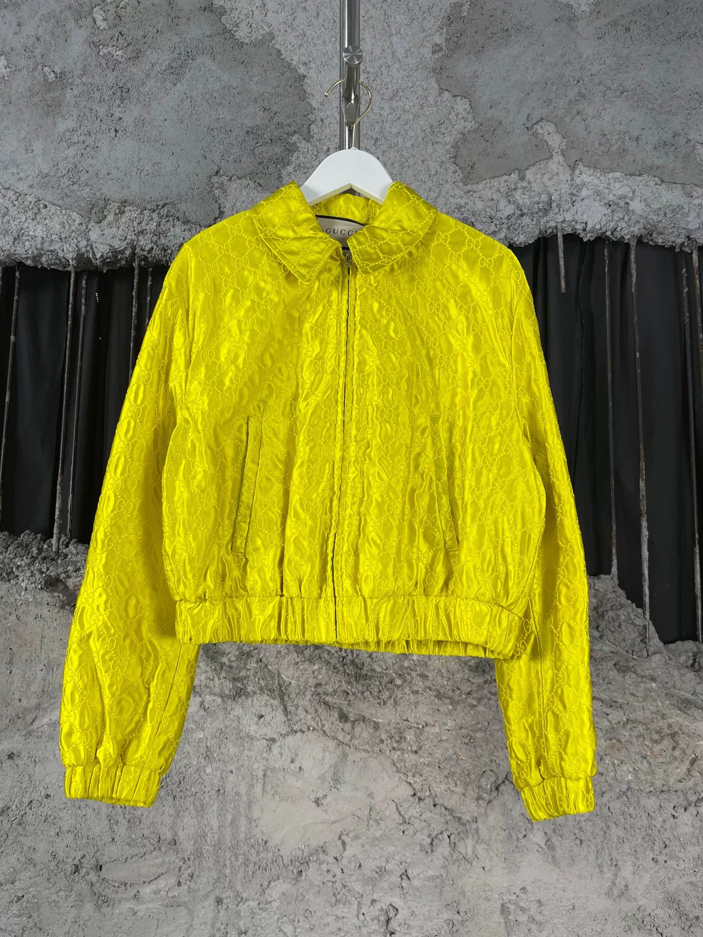 Gucci Gucci GG Logo Silk Jacket Size 36 Size XS / US 0-2 / IT 36-38 - 2 Thumbnail