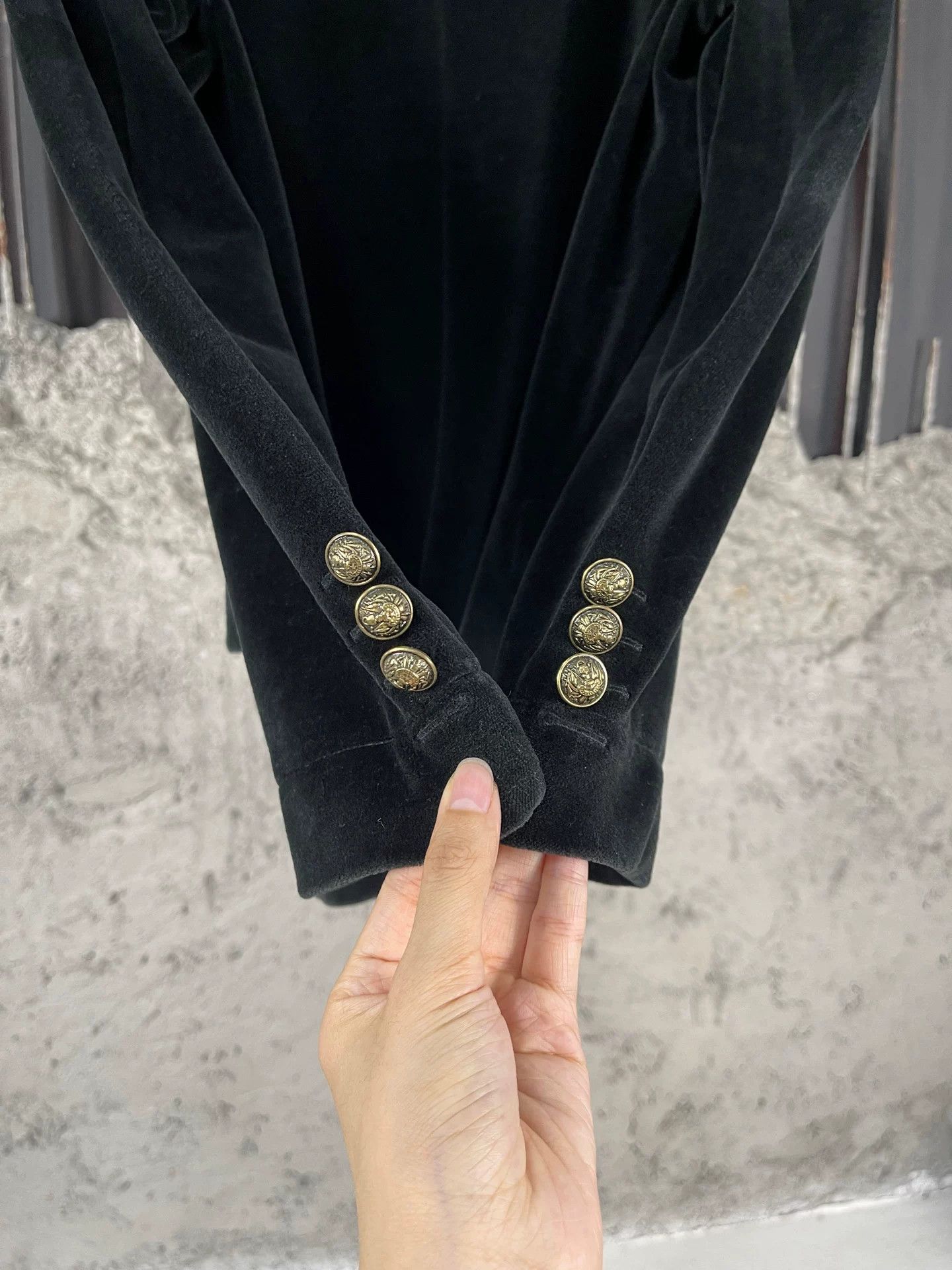 Balmain Balmain Velvet Gold Button Blazer Size 38R Size 38R - 6 Thumbnail