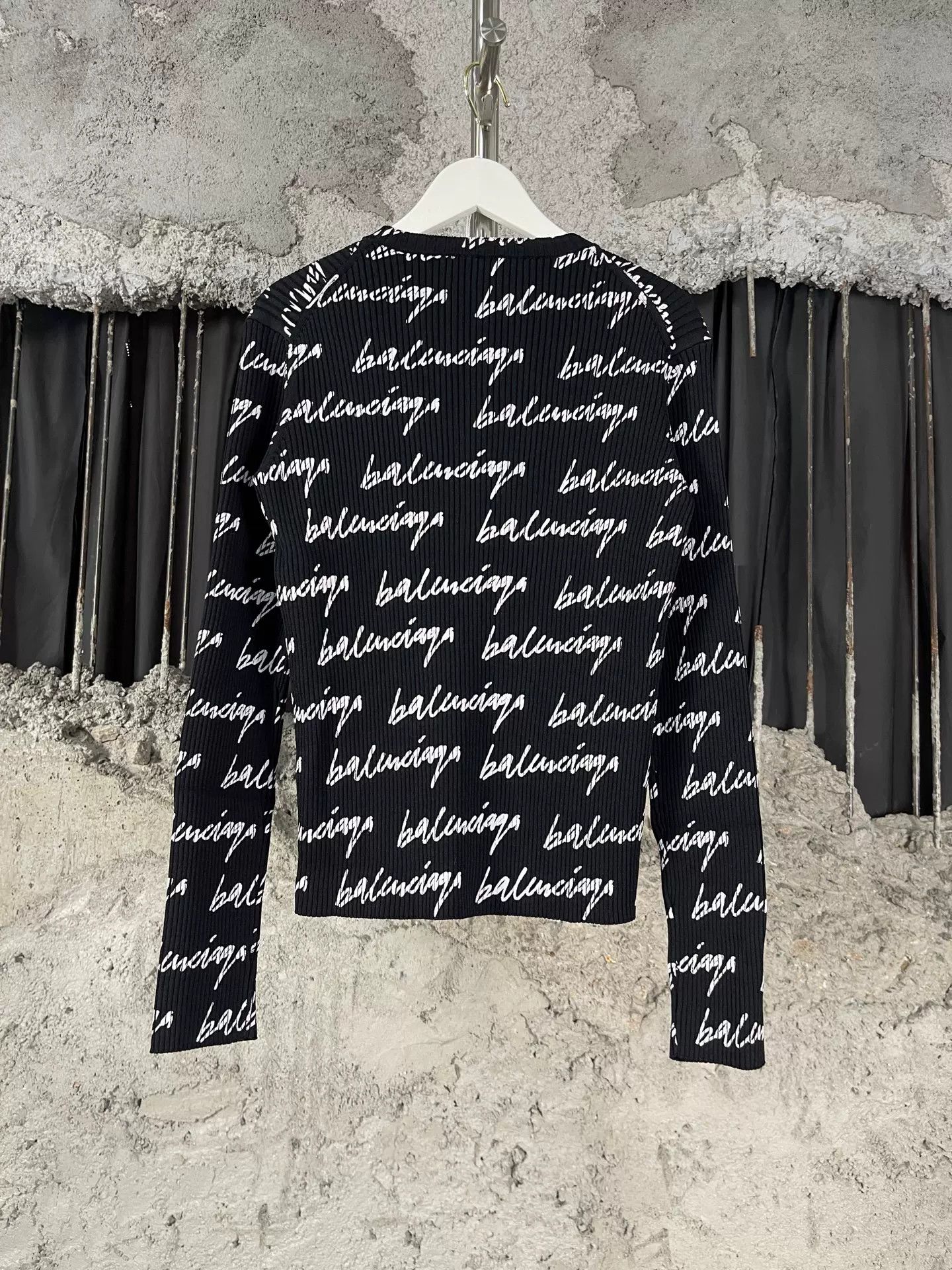 Balenciaga Balenciaga Allover Logo Ribbed Sweater Size S Size S / US 4 / IT 40 - 3 Thumbnail