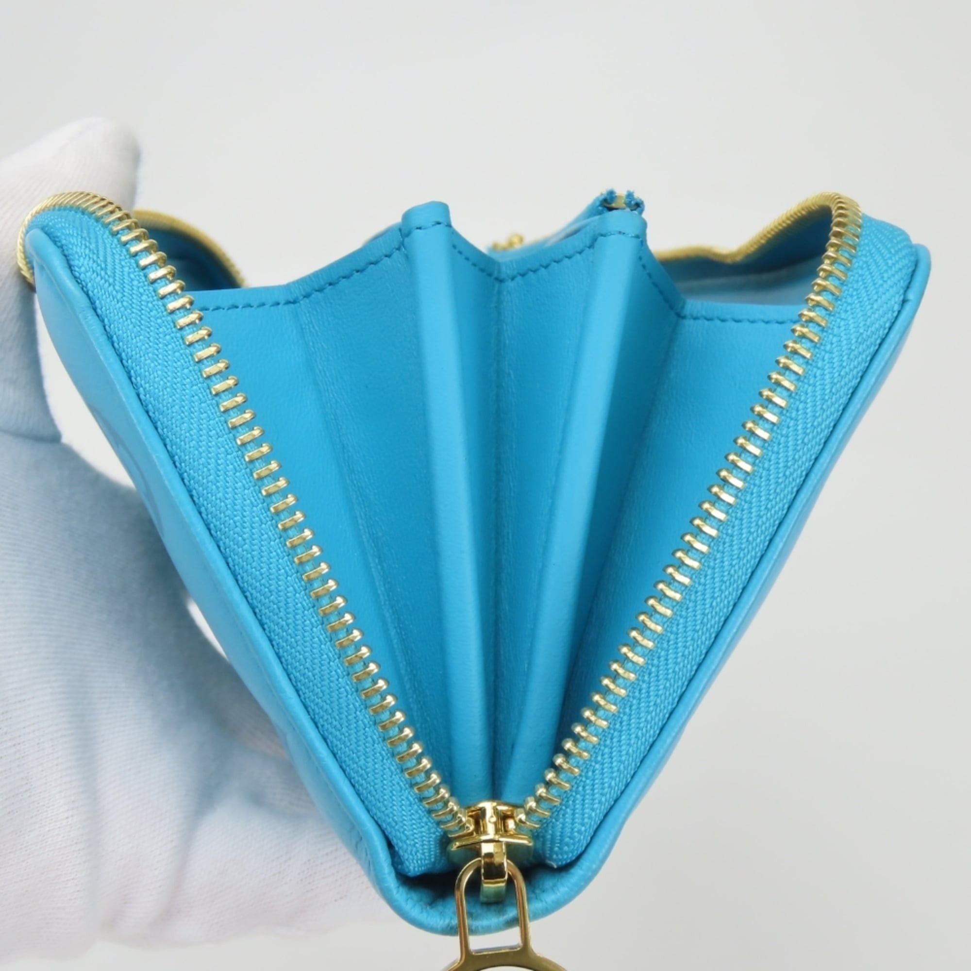 Louis Vuitton Louis Vuitton Zippy Wallet Coussin M81512 Monogram Turquoise Blue Embossed Long for Women LOUIS VUITTON Size ONE SIZE - 25 Thumbnail