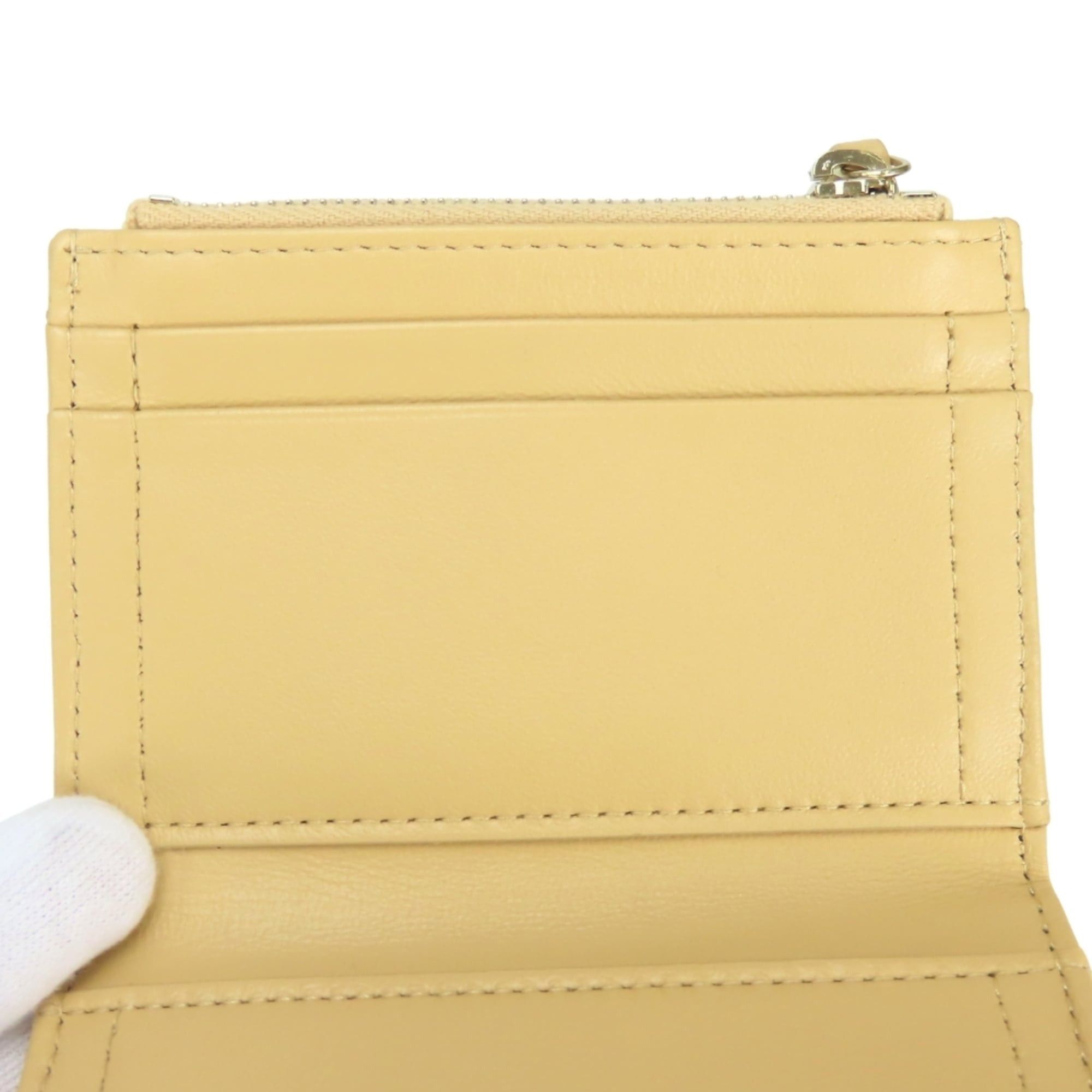 Chanel Chanel Matelassé Compact Wallet, Lambskin, Beige, Gold Hardware, Women's Wallet/Coin Case. Size ONE SIZE - 18 Thumbnail