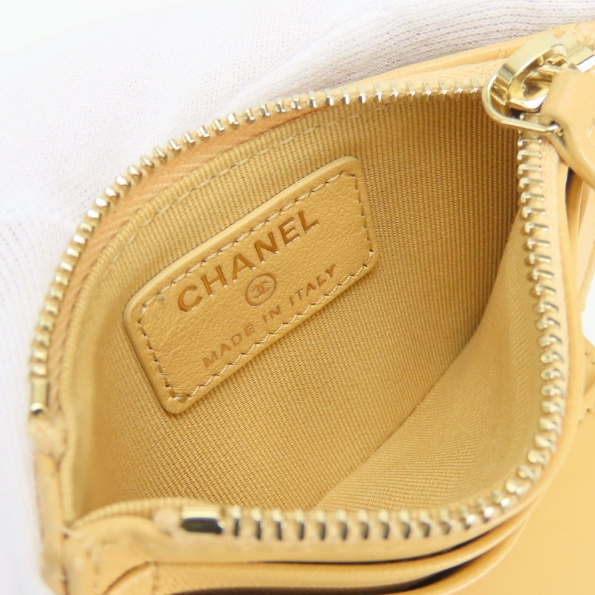 Chanel Chanel Matelassé Compact Wallet, Lambskin, Beige, Gold Hardware, Women's Wallet/Coin Case. Size ONE SIZE - 11 Thumbnail