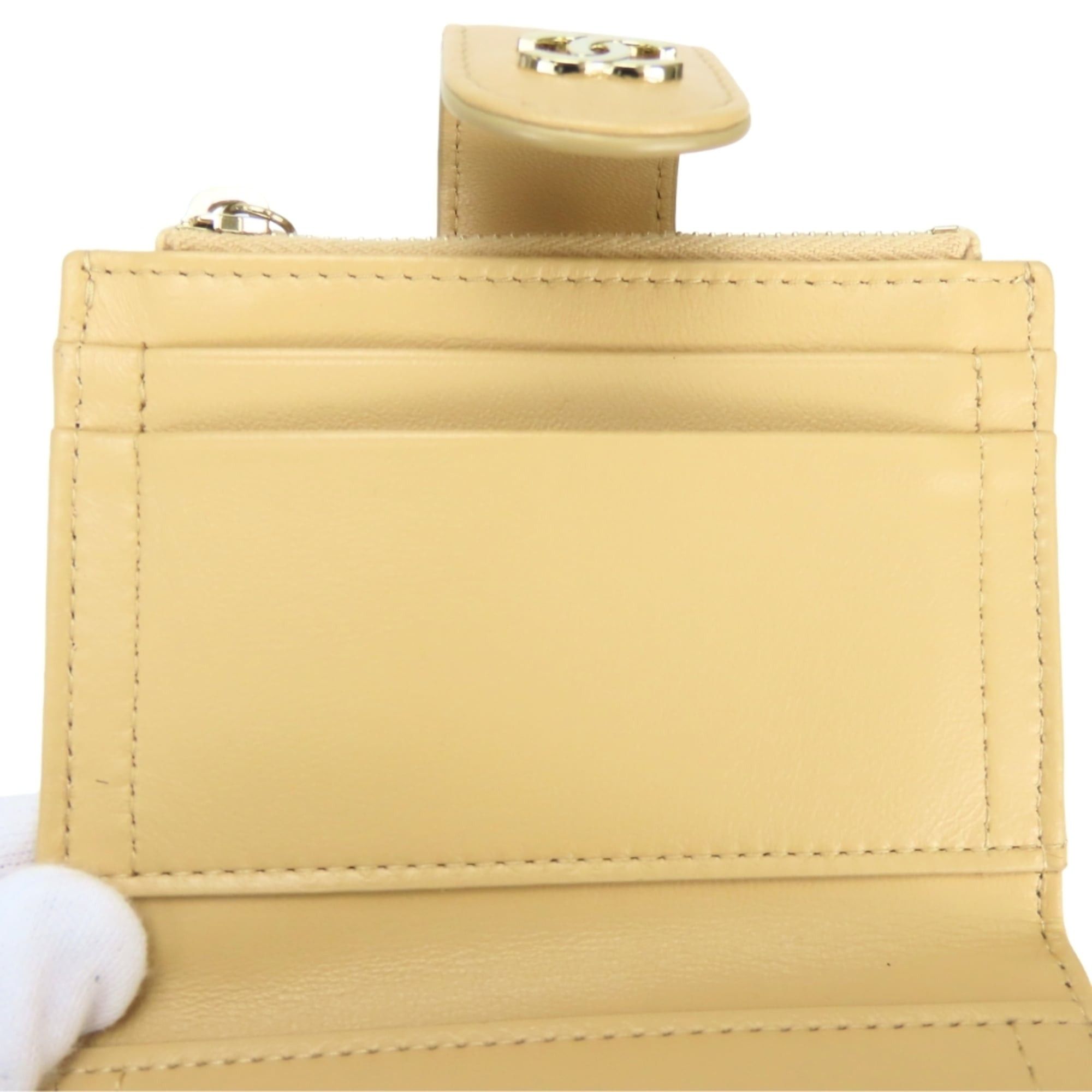 Chanel Chanel Matelassé Compact Wallet, Lambskin, Beige, Gold Hardware, Women's Wallet/Coin Case. Size ONE SIZE - 15 Thumbnail