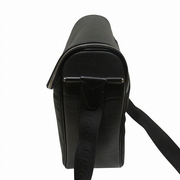 Louis Vuitton Louis Vuitton Louis Vuitton Taiga Shoulder Bag Leather Crossbody Bag M30862 DUTY FREE for USA Size ONE SIZE - 7 Thumbnail