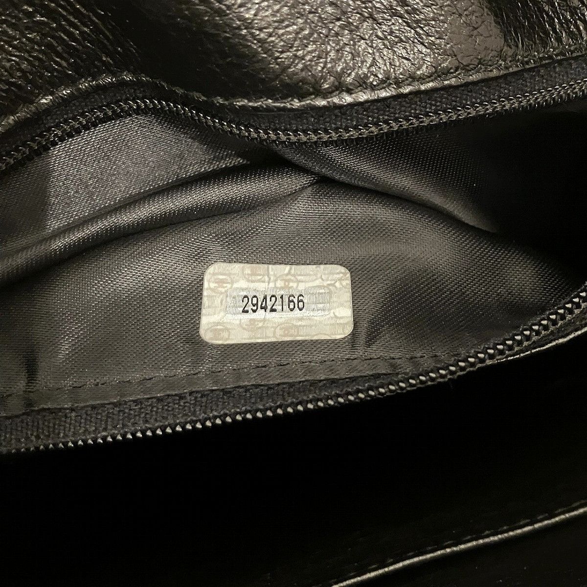 Chanel Chanel Chanel Matelasse Leather Shoulder Bag Leather Shoulder Bag DUTY FREE for USA Size ONE SIZE - 5 Thumbnail