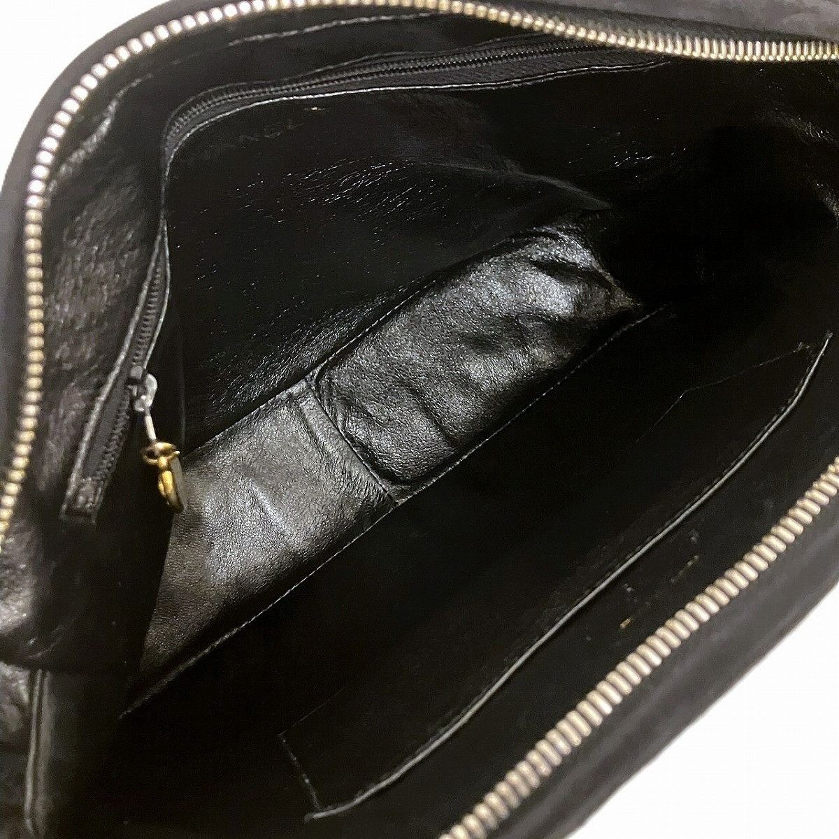 Chanel Chanel Chanel Matelasse Leather Shoulder Bag Leather Shoulder Bag DUTY FREE for USA Size ONE SIZE - 6 Thumbnail