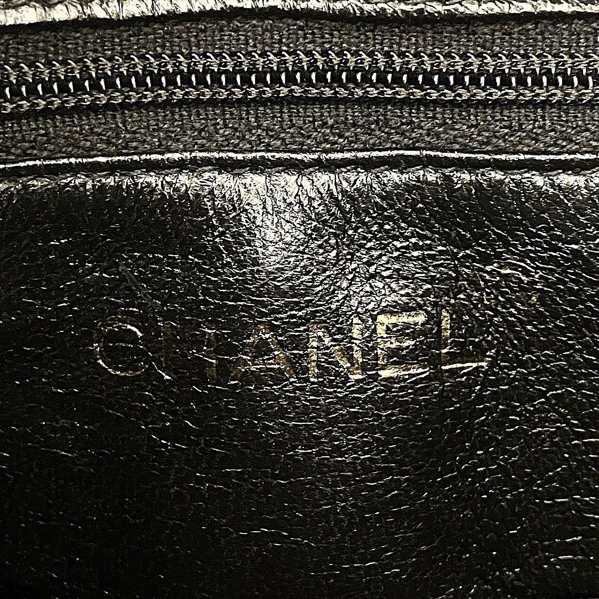 Chanel Chanel Chanel Matelasse Leather Shoulder Bag Leather Shoulder Bag DUTY FREE for USA Size ONE SIZE - 4 Thumbnail