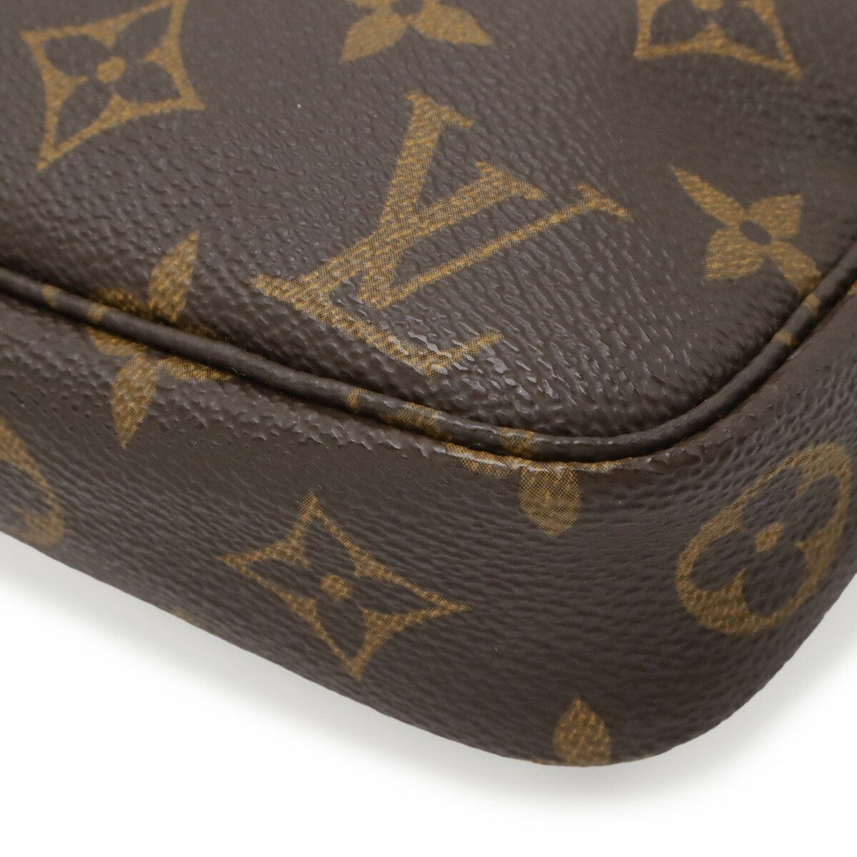 Louis Vuitton Louis Vuitton Louis Vuitton Monogram Pouch Textile Handbag M51980 DUTY FREE for USA Size ONE SIZE - 3 Thumbnail