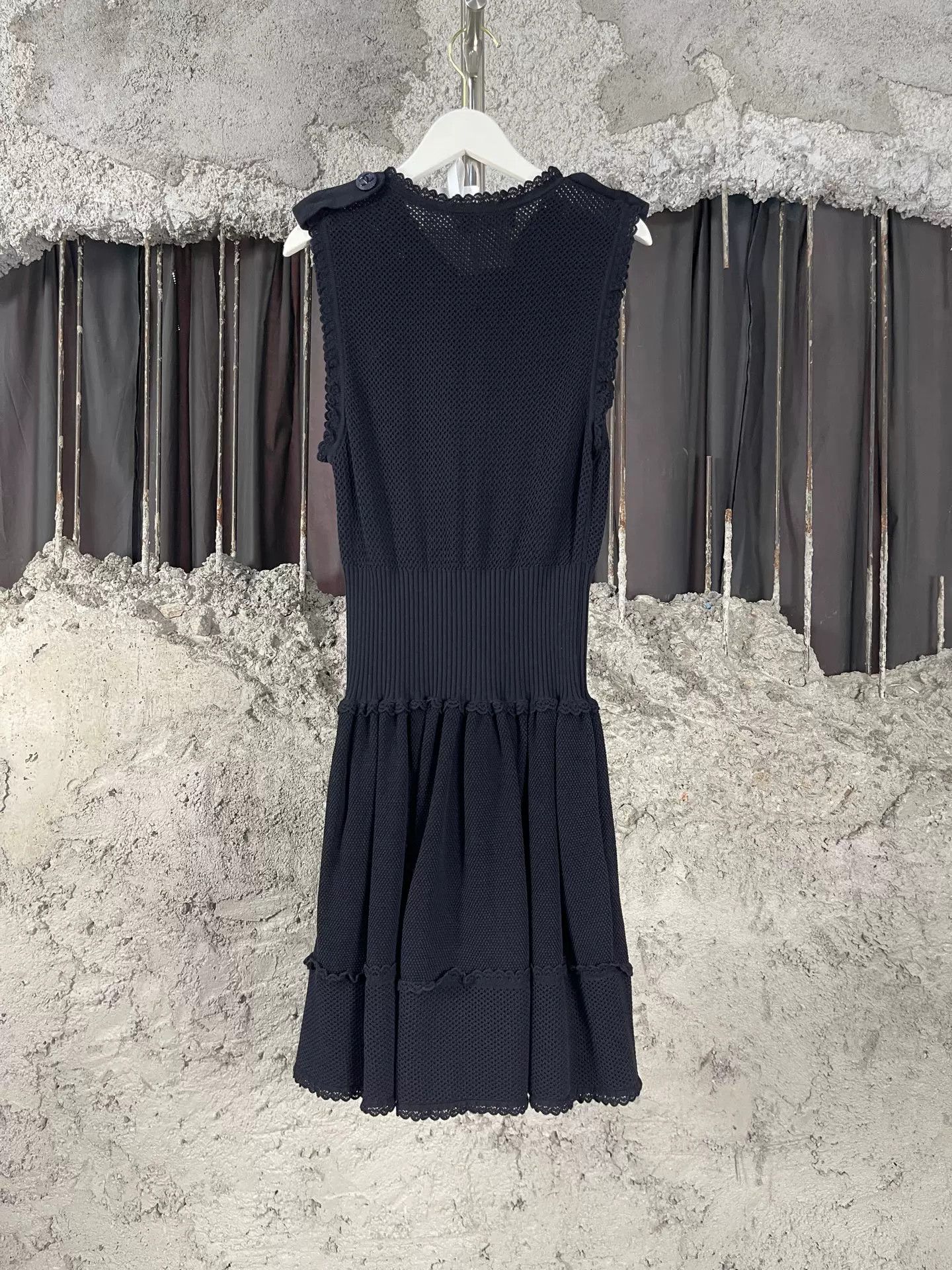 Chanel Chanel Black Knit Sleeveless Dress Size 36 Size XS / US 0-2 / IT 36-38 - 3 Thumbnail