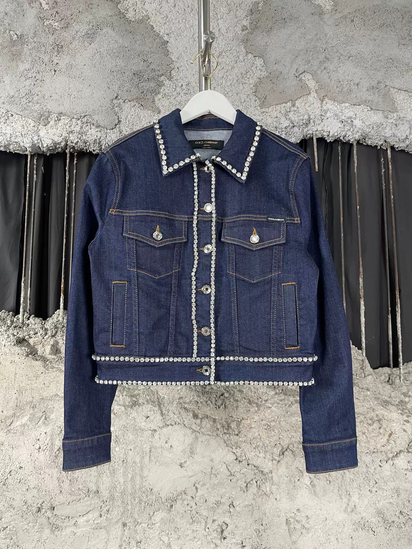 Dolce & Gabbana Dolce & Gabbana Rhinestone Denim Jacket Size 36 Size XS / US 0-2 / IT 36-38 - 2 Thumbnail