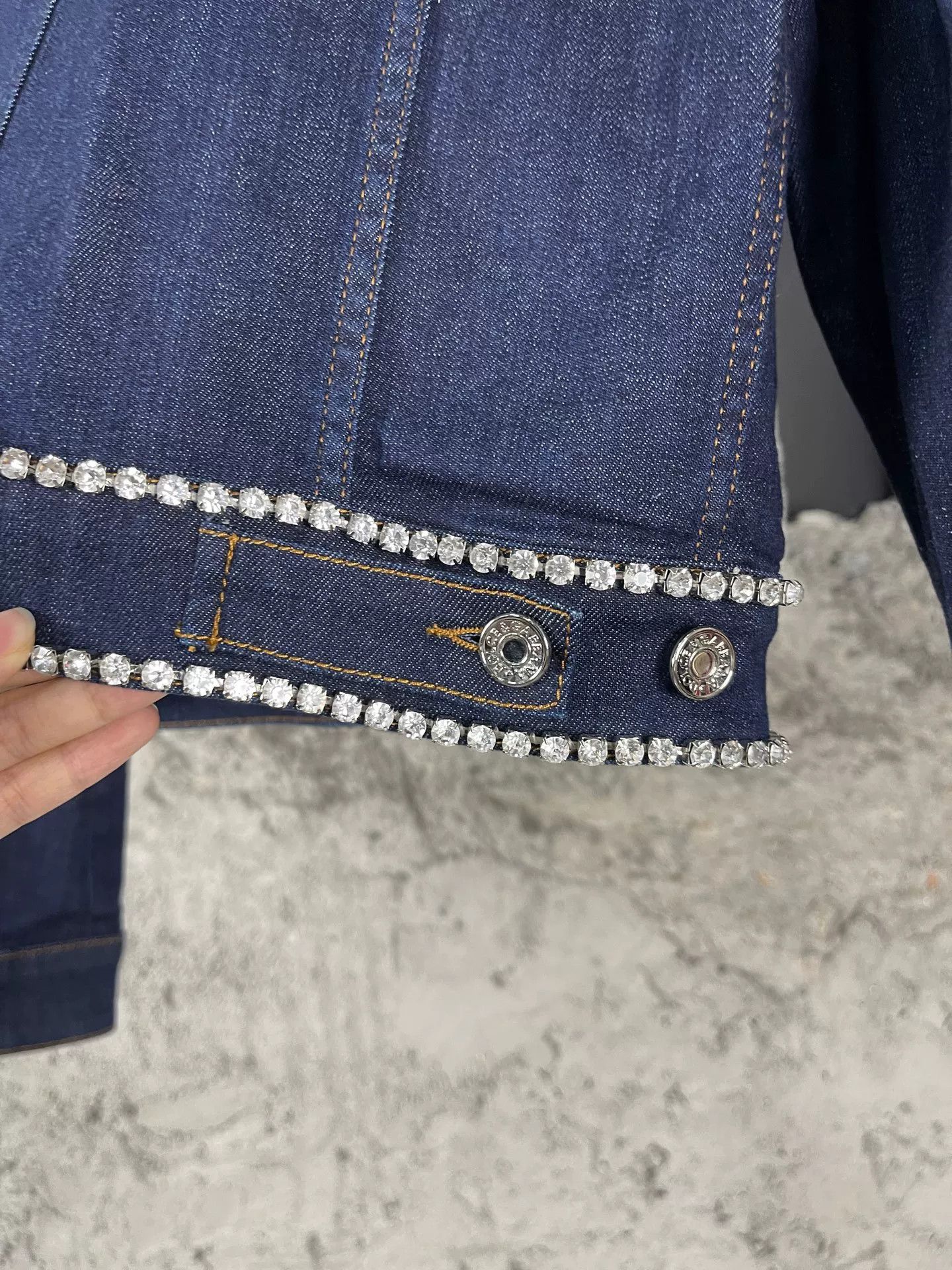 Dolce & Gabbana Dolce & Gabbana Rhinestone Denim Jacket Size 36 Size XS / US 0-2 / IT 36-38 - 6 Thumbnail