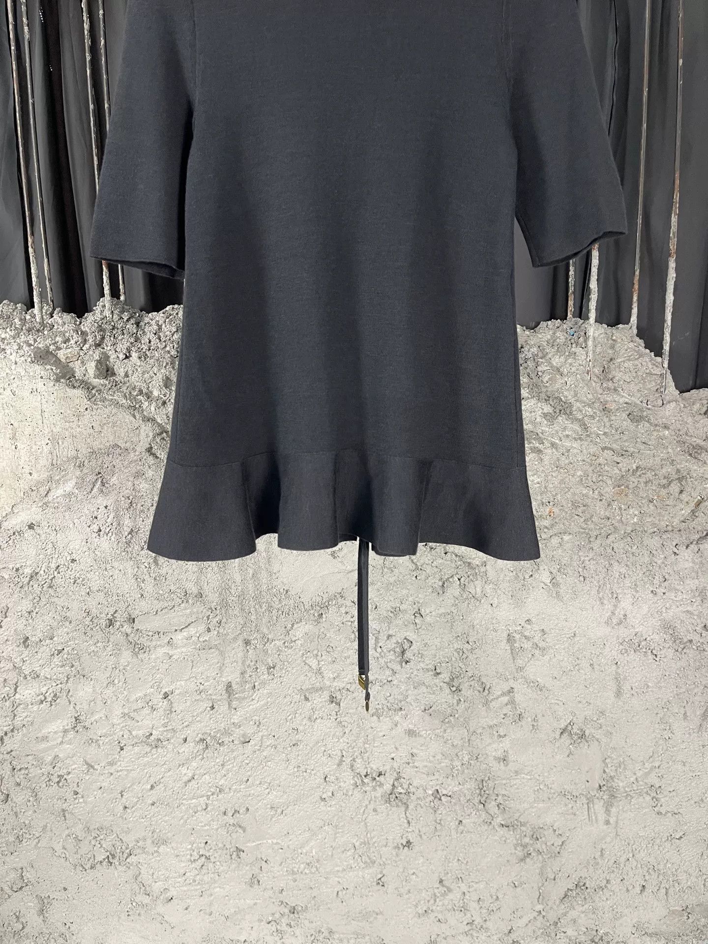 Louis Vuitton Louis Vuitton Ruffled Knit Top Size XS Size XS / US 0-2 / IT 36-38 - 5 Thumbnail