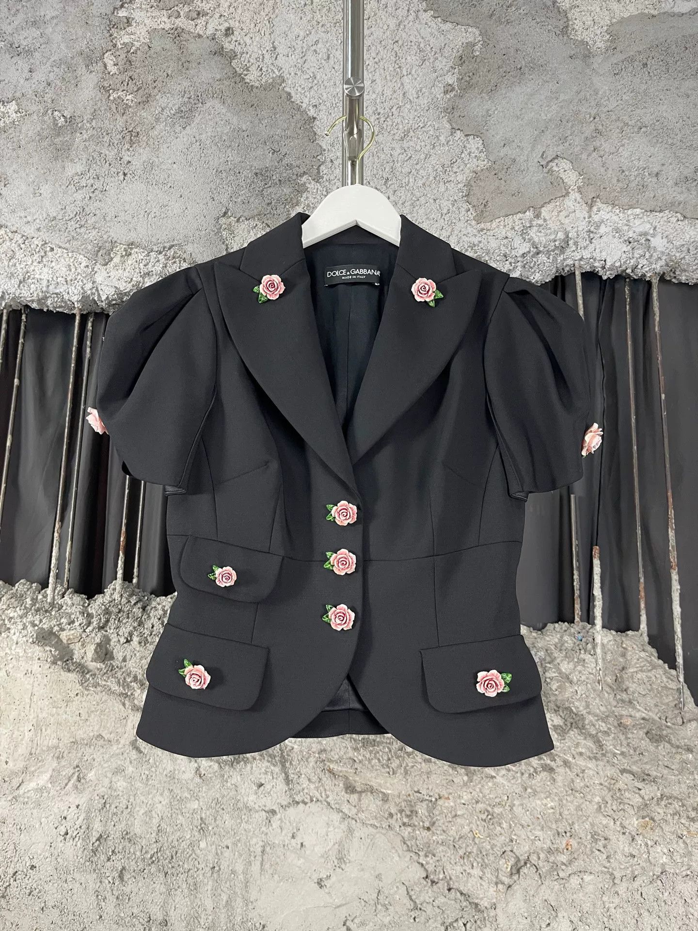 Dolce & Gabbana Dolce & Gabbana Rose Embellished Blazer Size 38 Size XS / US 0-2 / IT 36-38 - 2 Thumbnail