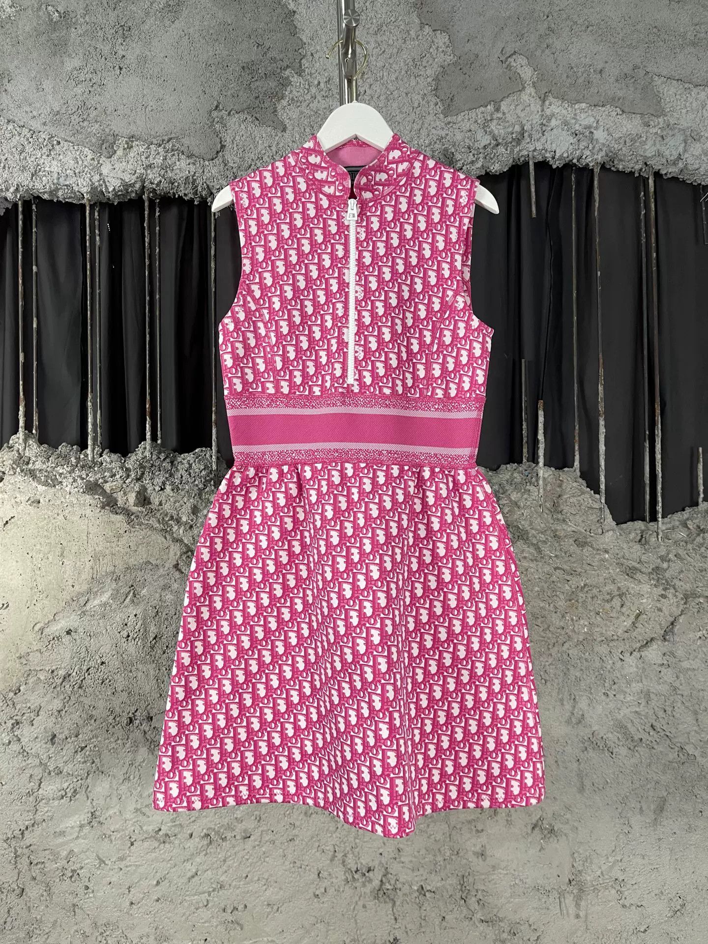 Dior Dior Pink Oblique Zip Mini Dress Size 34 Size XS / US 0-2 / IT 36-38 - 2 Thumbnail