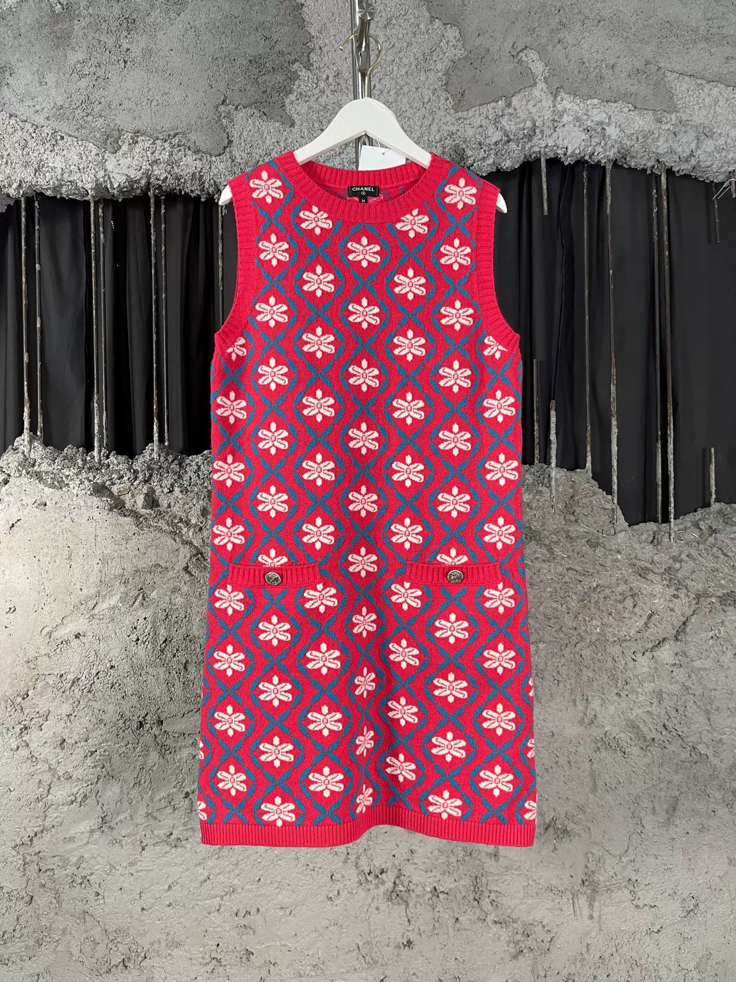 Chanel Chanel Floral Knit Mini Dress Size 36 Size XS / US 0-2 / IT 36-38 - 2 Thumbnail