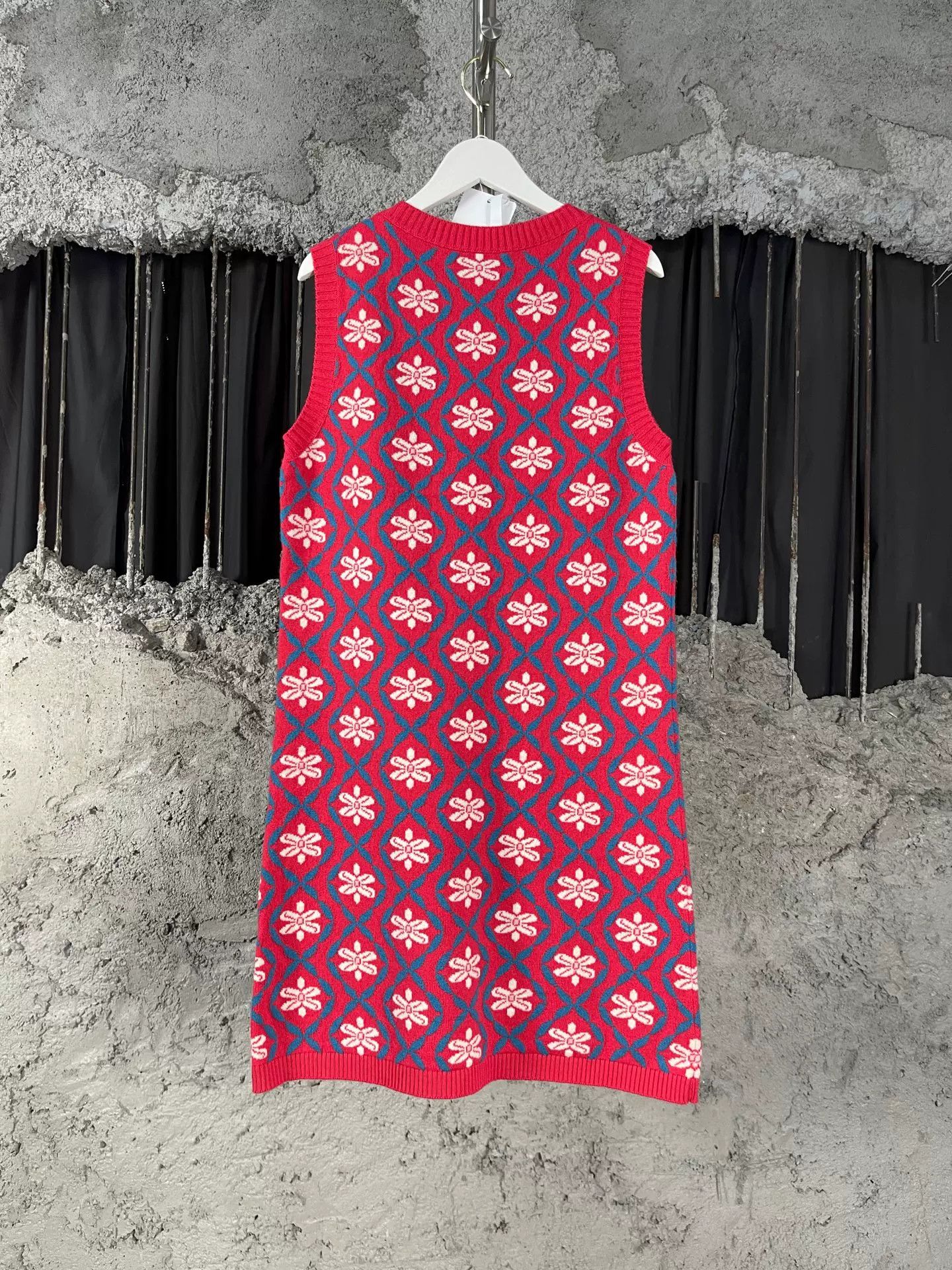 Chanel Chanel Floral Knit Mini Dress Size 36 Size XS / US 0-2 / IT 36-38 - 3 Thumbnail