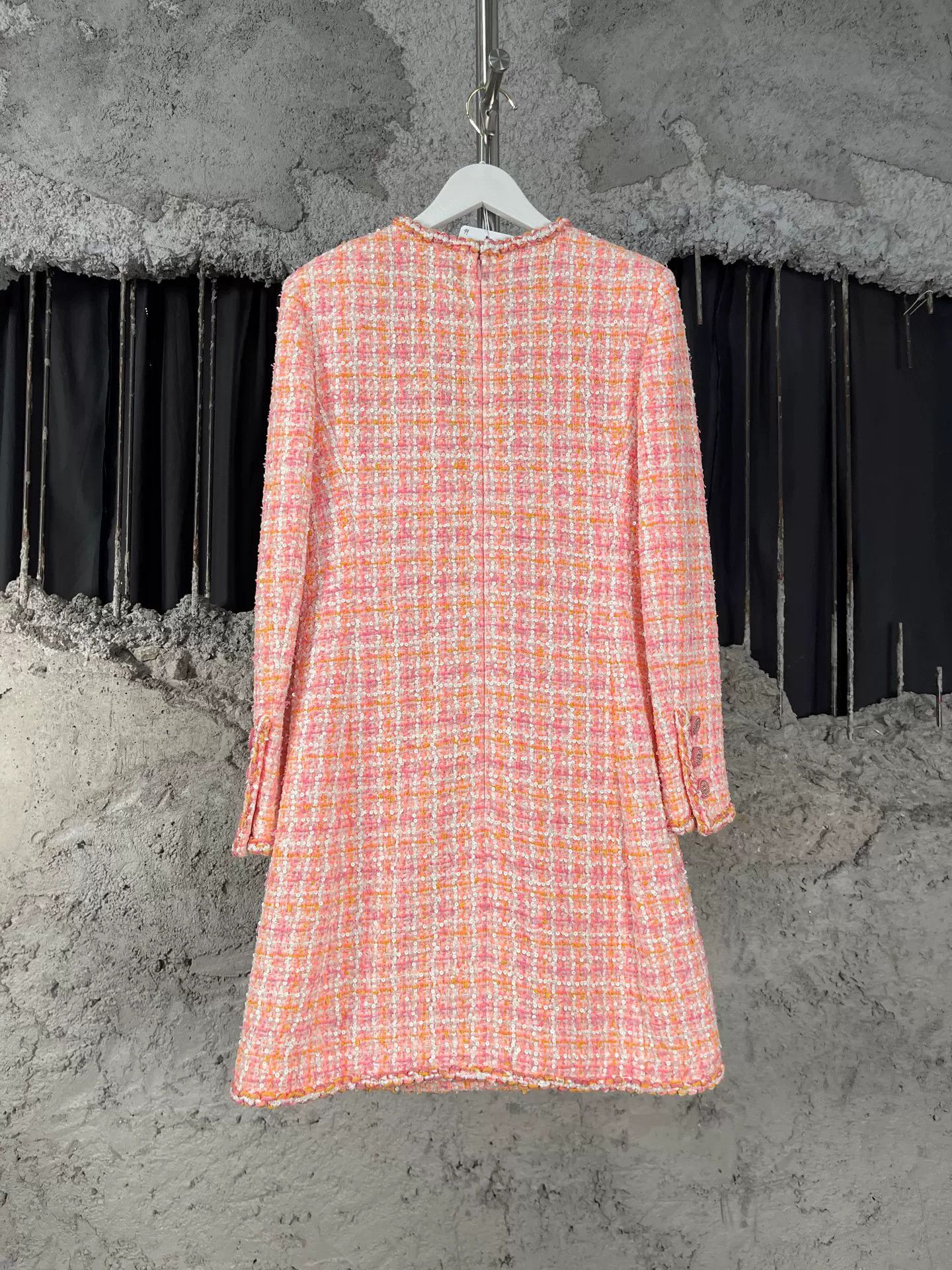 Chanel Chanel Pink Tweed Mini Dress Size 34 Size XS / US 0-2 / IT 36-38 - 3 Thumbnail