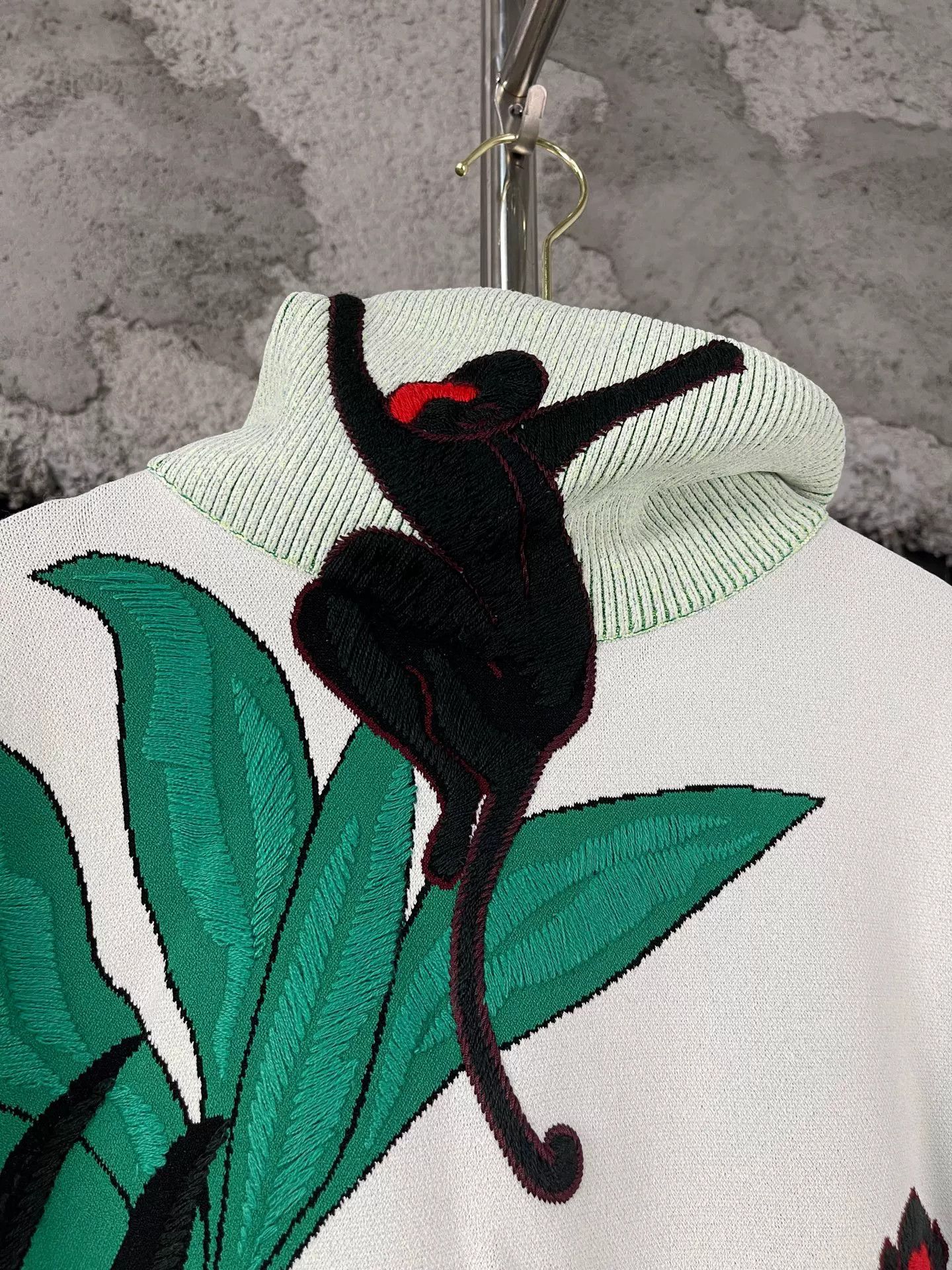 Valentino Valentino Monkey Embroidered Knit Sweater Size XS Size US XS / EU 42 / 0 - 6 Thumbnail