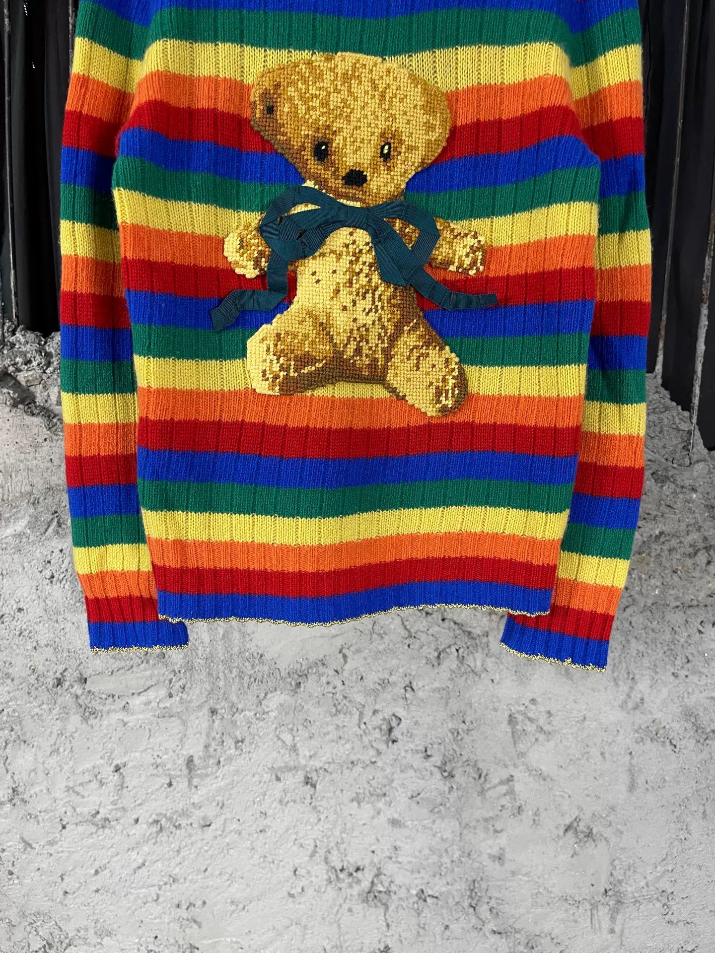 Gucci Gucci Teddy Bear Sweater XS Size XS / US 0-2 / IT 36-38 - 5 Thumbnail
