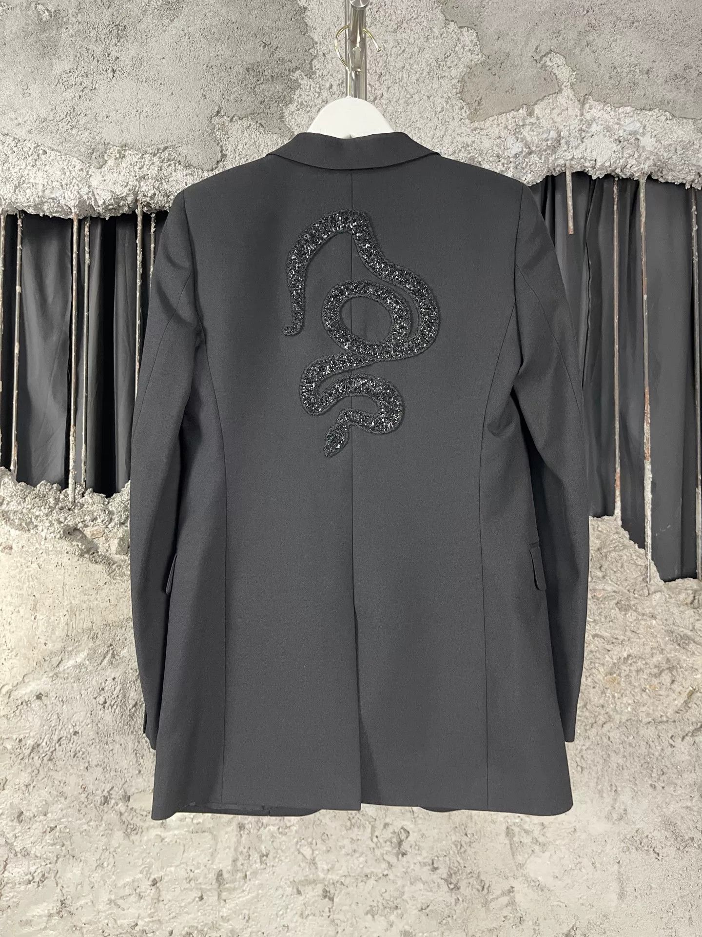 Saint Laurent Paris Saint Laurent Snake Embellishment Blazer Size 34 Size XS / US 0-2 / IT 36-38 - 3 Thumbnail
