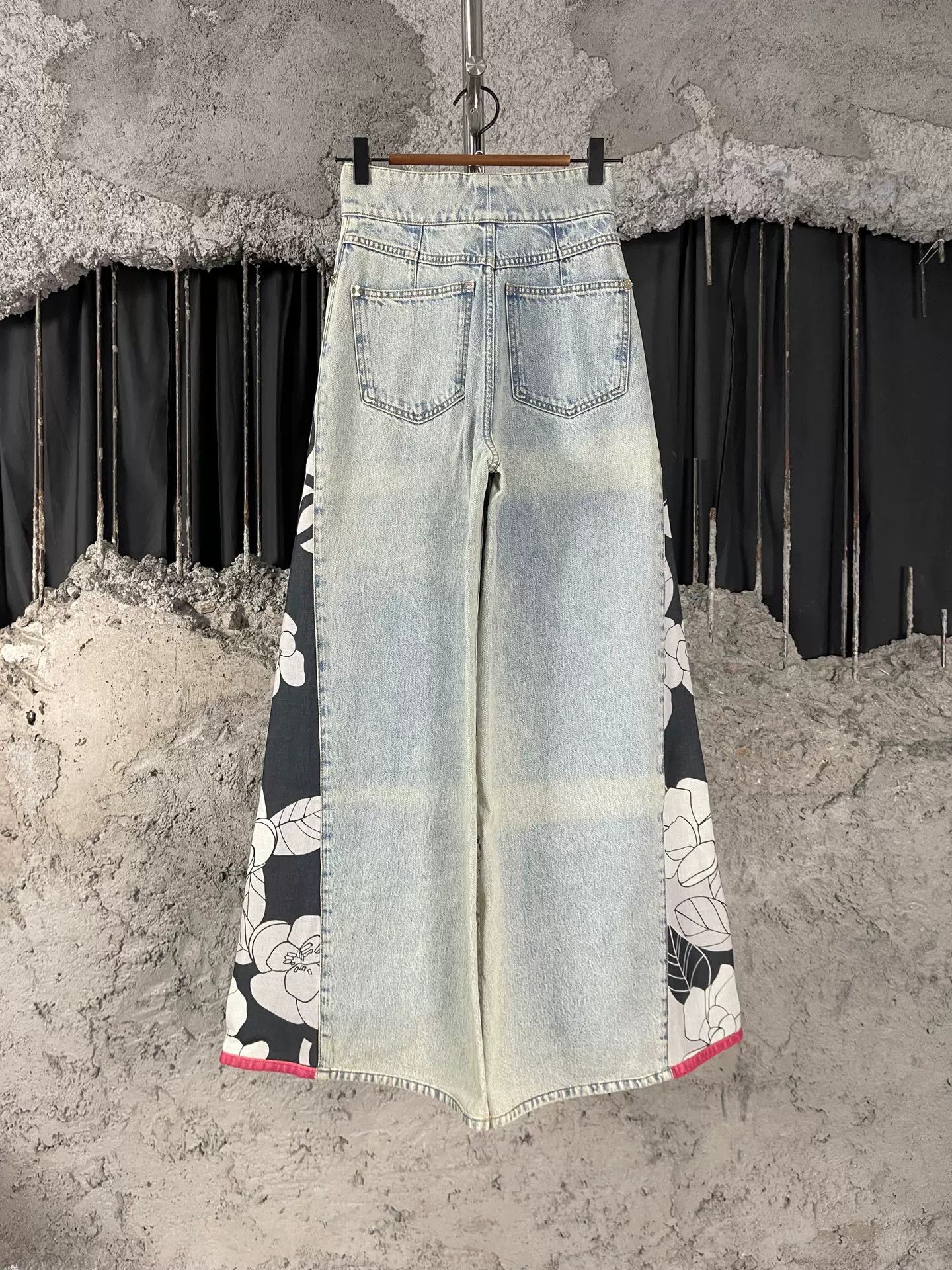 Chanel Chanel Floral Panel Jeans Size 34 Size 25" / US 0 / IT 36 - 3 Thumbnail