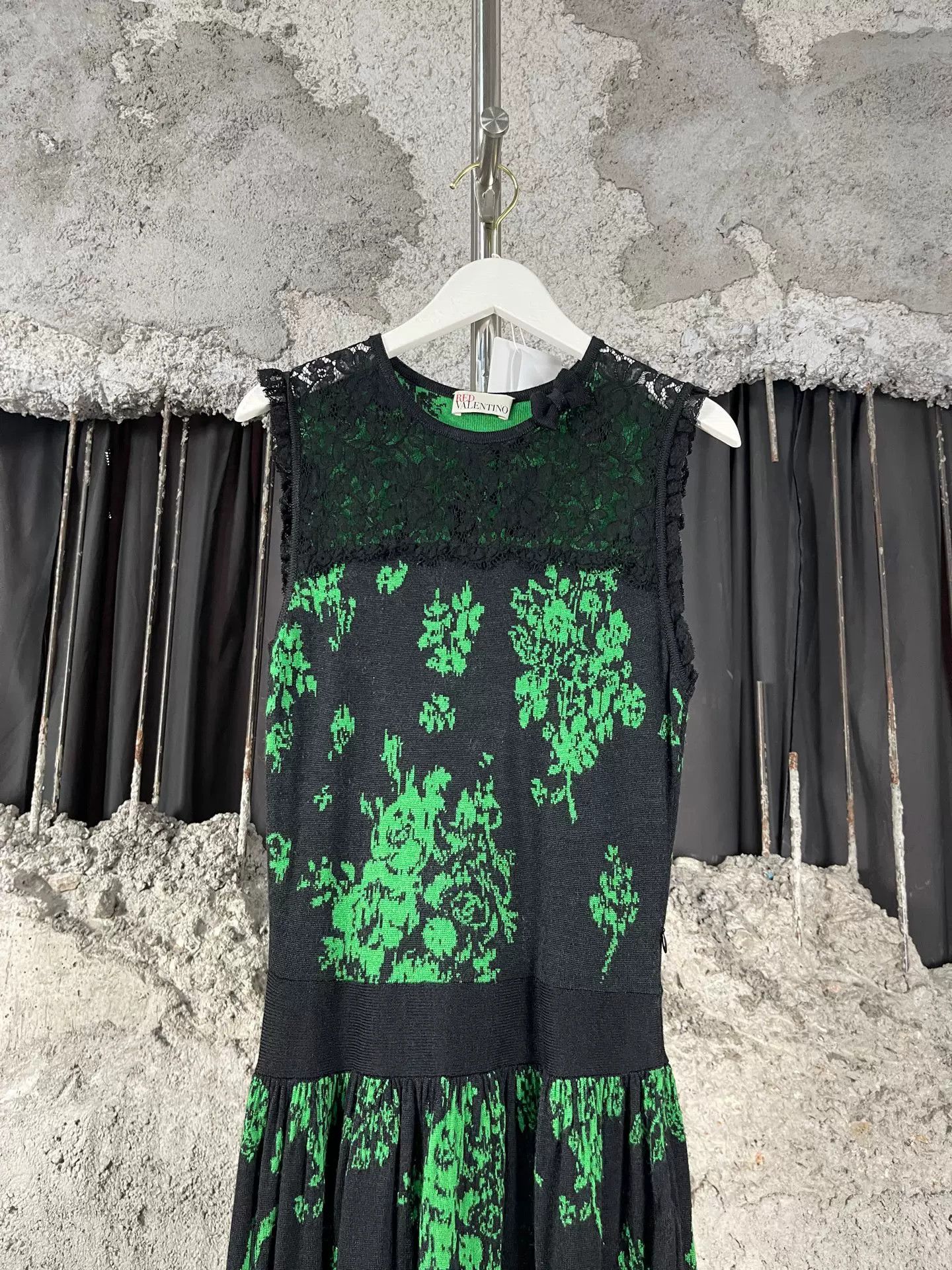 RED Valentino Red Valentino Green Floral Lace Midi Dress Size S Size S / US 4 / IT 40 - 4 Thumbnail