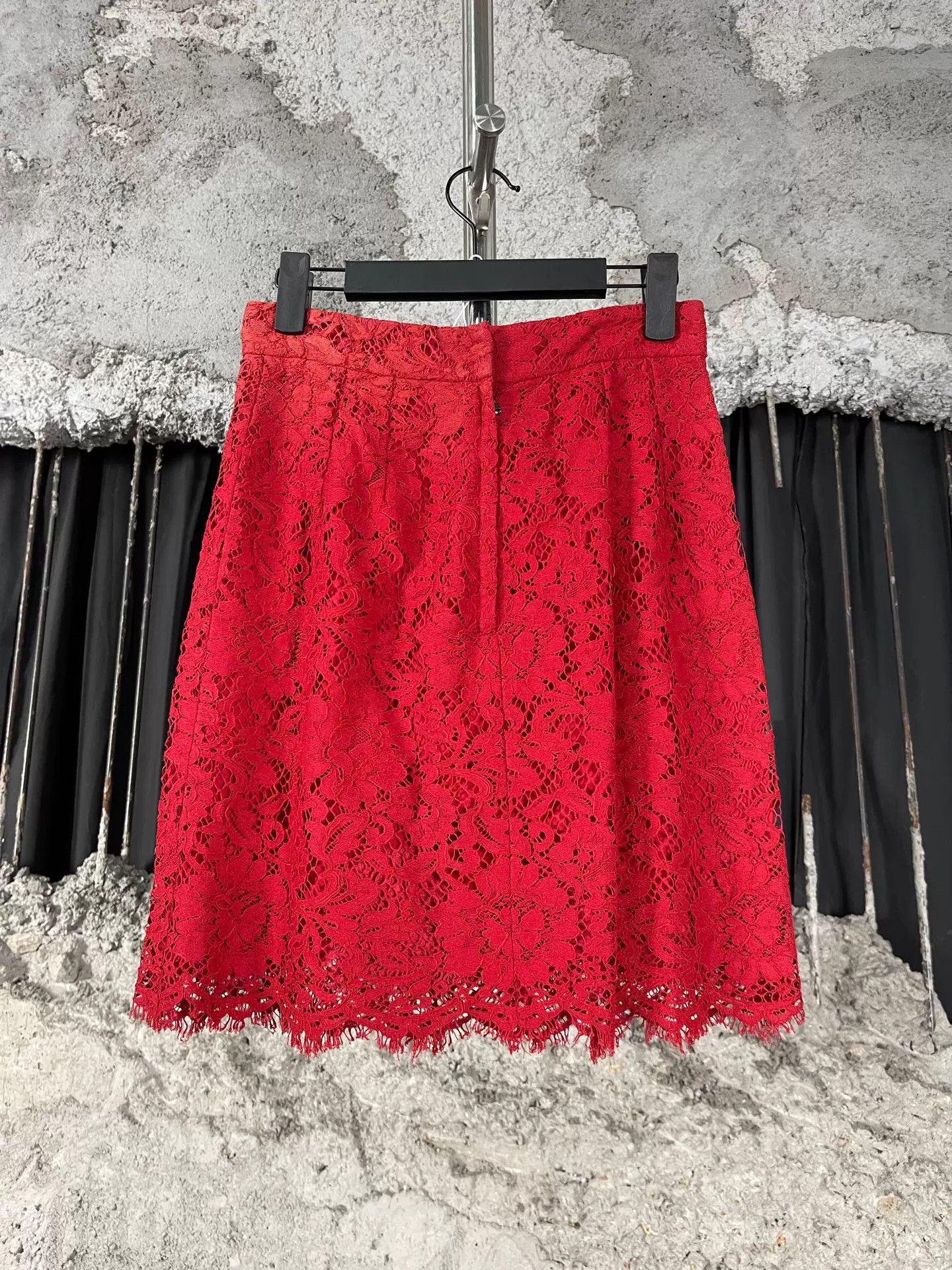 Dolce & Gabbana Dolce & Gabbana Red Lace Mini Skirt Size 38 Size 26" / US 2 / IT 38 - 3 Thumbnail