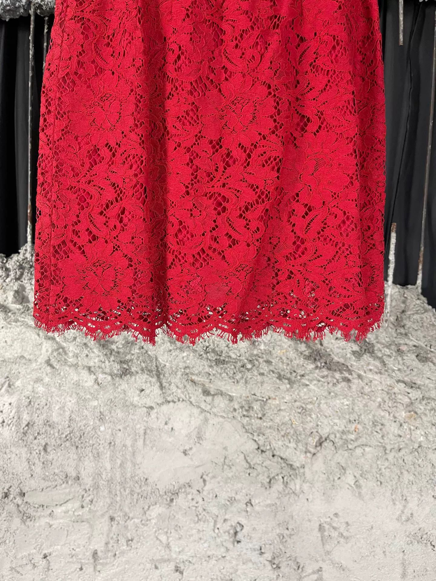 Dolce & Gabbana Dolce & Gabbana Red Lace Mini Skirt Size 38 Size 26" / US 2 / IT 38 - 5 Thumbnail