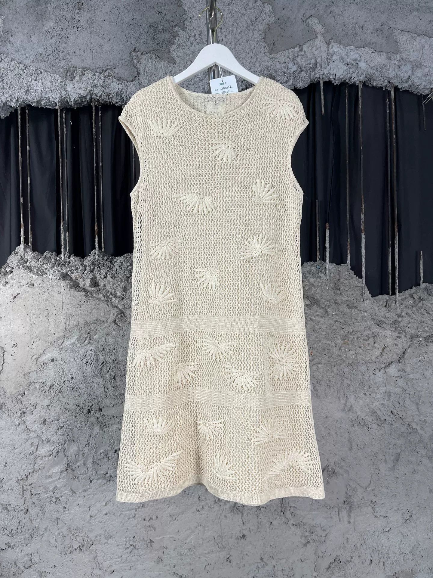 Chanel Chanel Openwork Sleeveless Midi Dress Size 38 Size S / US 4 / IT 40 - 2 Thumbnail