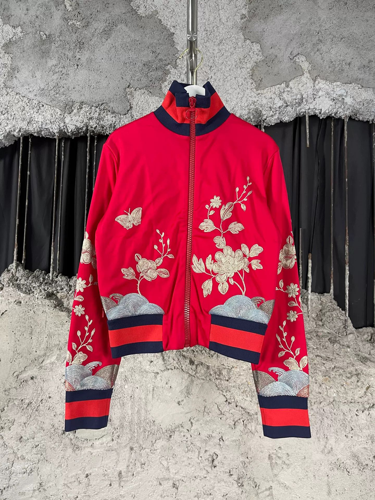 Gucci Gucci Embroidered Bomber Jacket Size S Size US S / EU 44-46 / 1 - 2 Thumbnail