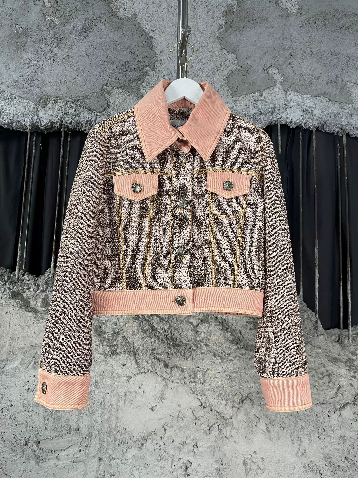 Chanel Chanel Tweed Jacket Size 34 Size XS / US 0-2 / IT 36-38 - 2 Thumbnail