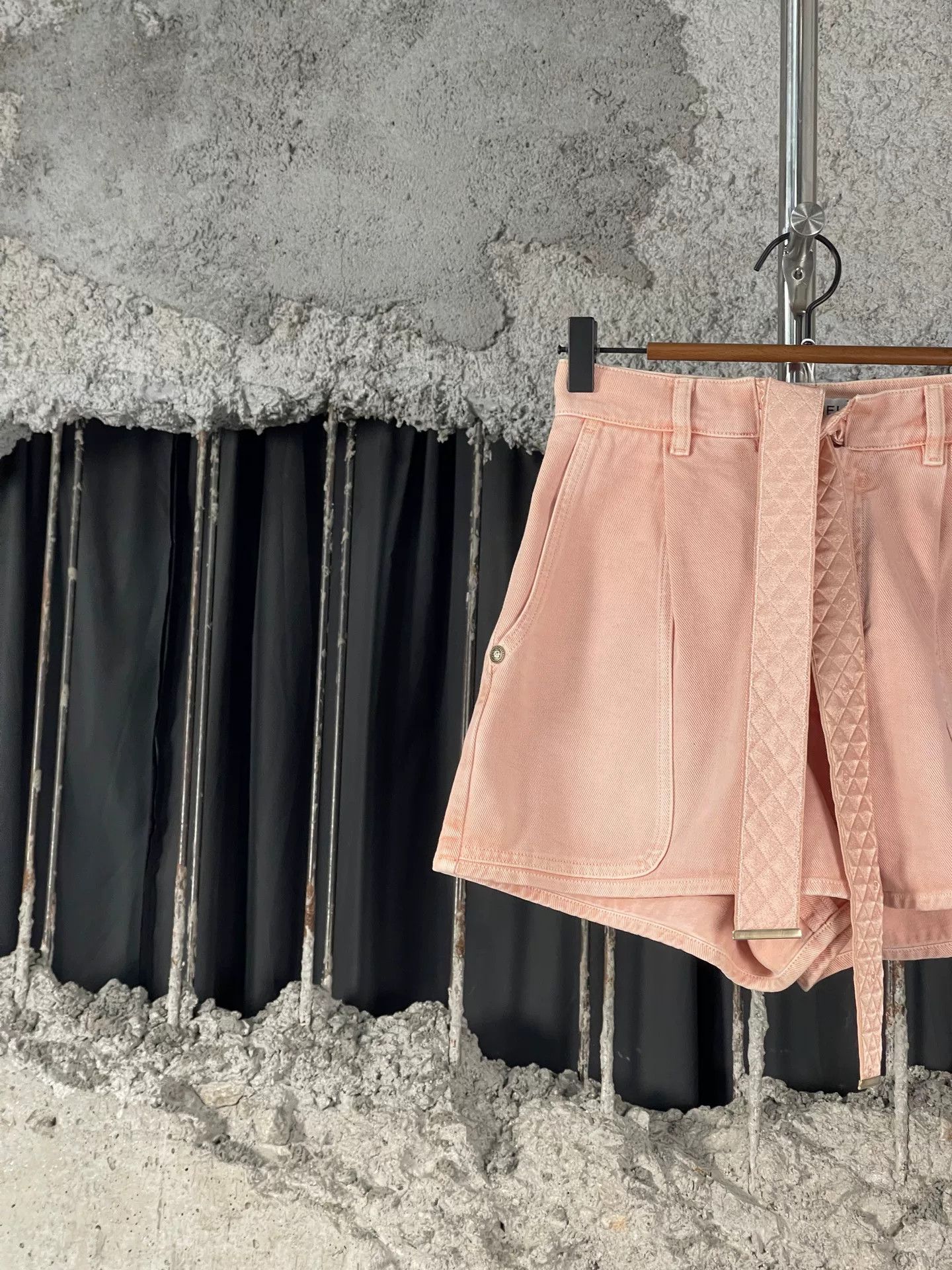 Chanel Chanel Quilted Belt Shorts Size 34 Size 25" / US 0 / IT 36 - 4 Thumbnail