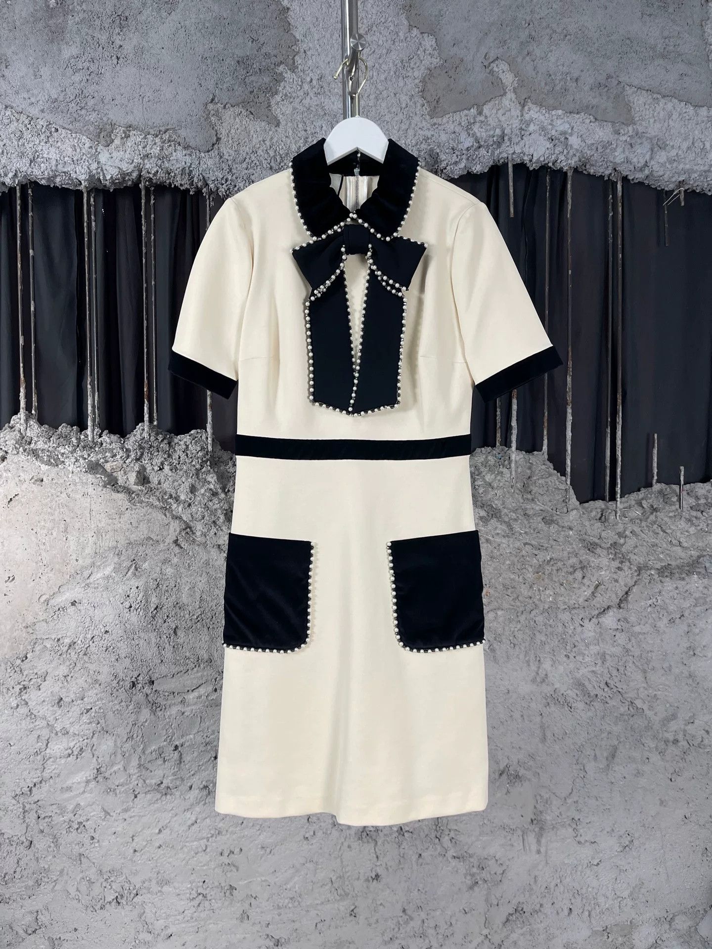 Gucci Gucci Pearl Trim Midi Dress Size M Size M / US 6-8 / IT 42-44 - 2 Thumbnail