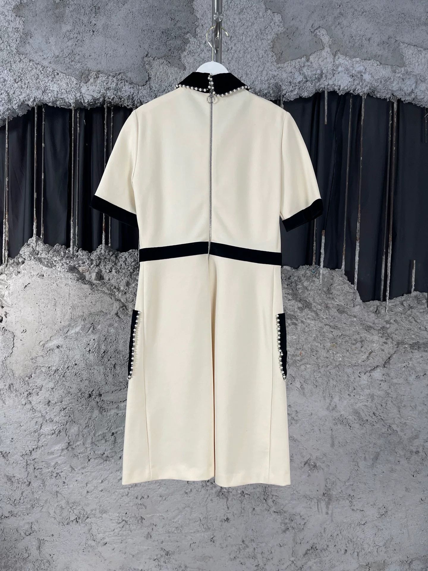 Gucci Gucci Pearl Trim Midi Dress Size M Size M / US 6-8 / IT 42-44 - 3 Thumbnail