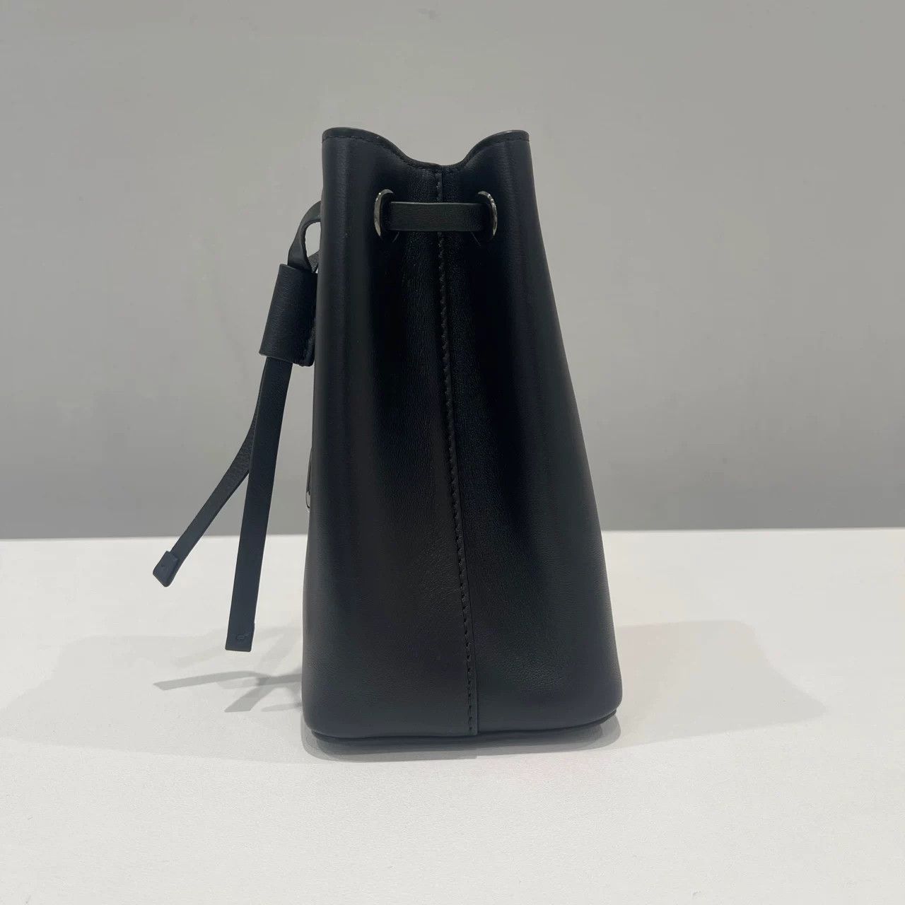 Valentino Valentino Garavani Leather Bucket Bag Size ONE SIZE - 4 Thumbnail