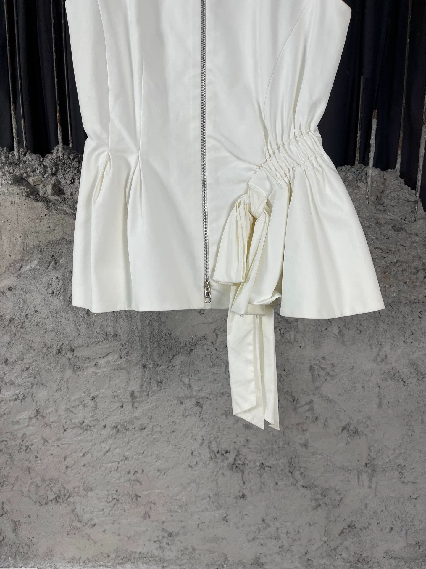 Dior Dior Sleeveless Zip Up Jacket Size 38 Size S / US 4 / IT 40 - 5 Thumbnail