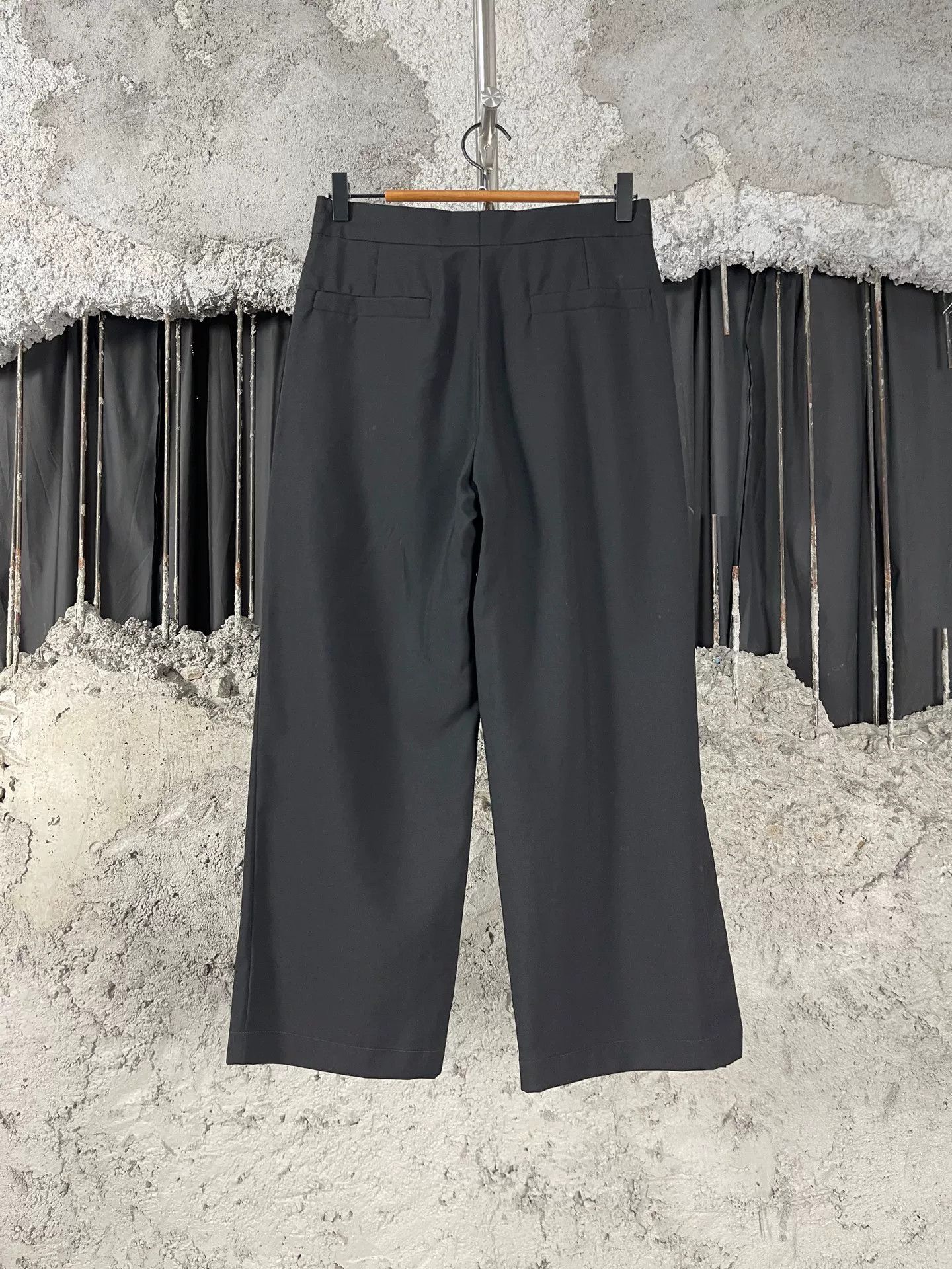 Louis Vuitton Louis Vuitton Belted Trousers Size 34 Size 24" / US 00 / IT 34 - 3 Thumbnail