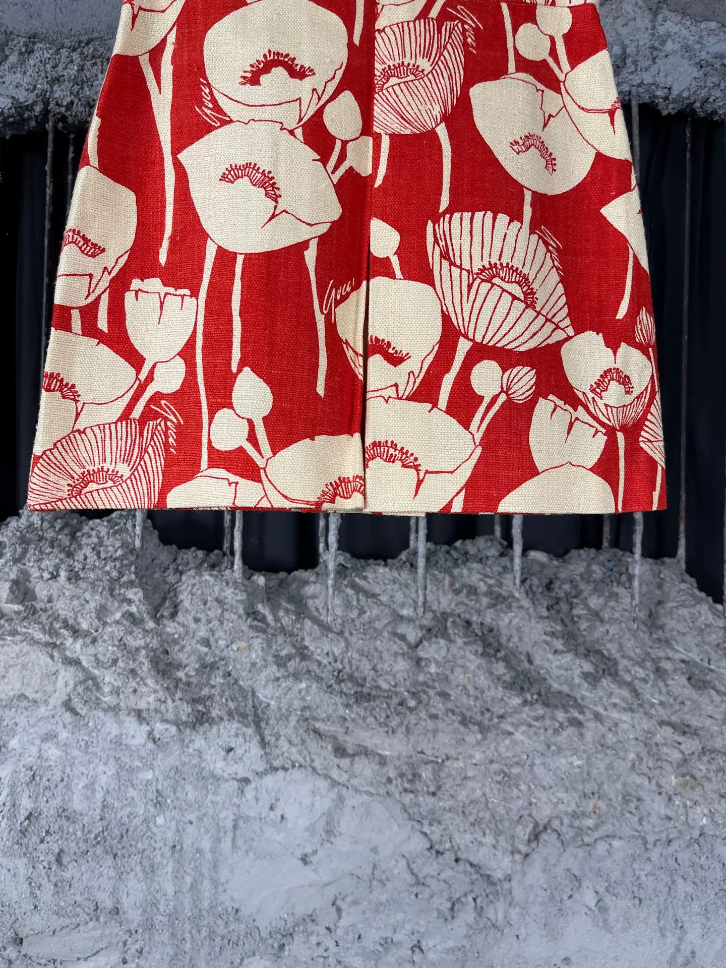 Gucci Gucci Red Poppy Print Mini Skirt Size 38 Size 26" / US 2 / IT 38 - 5 Thumbnail