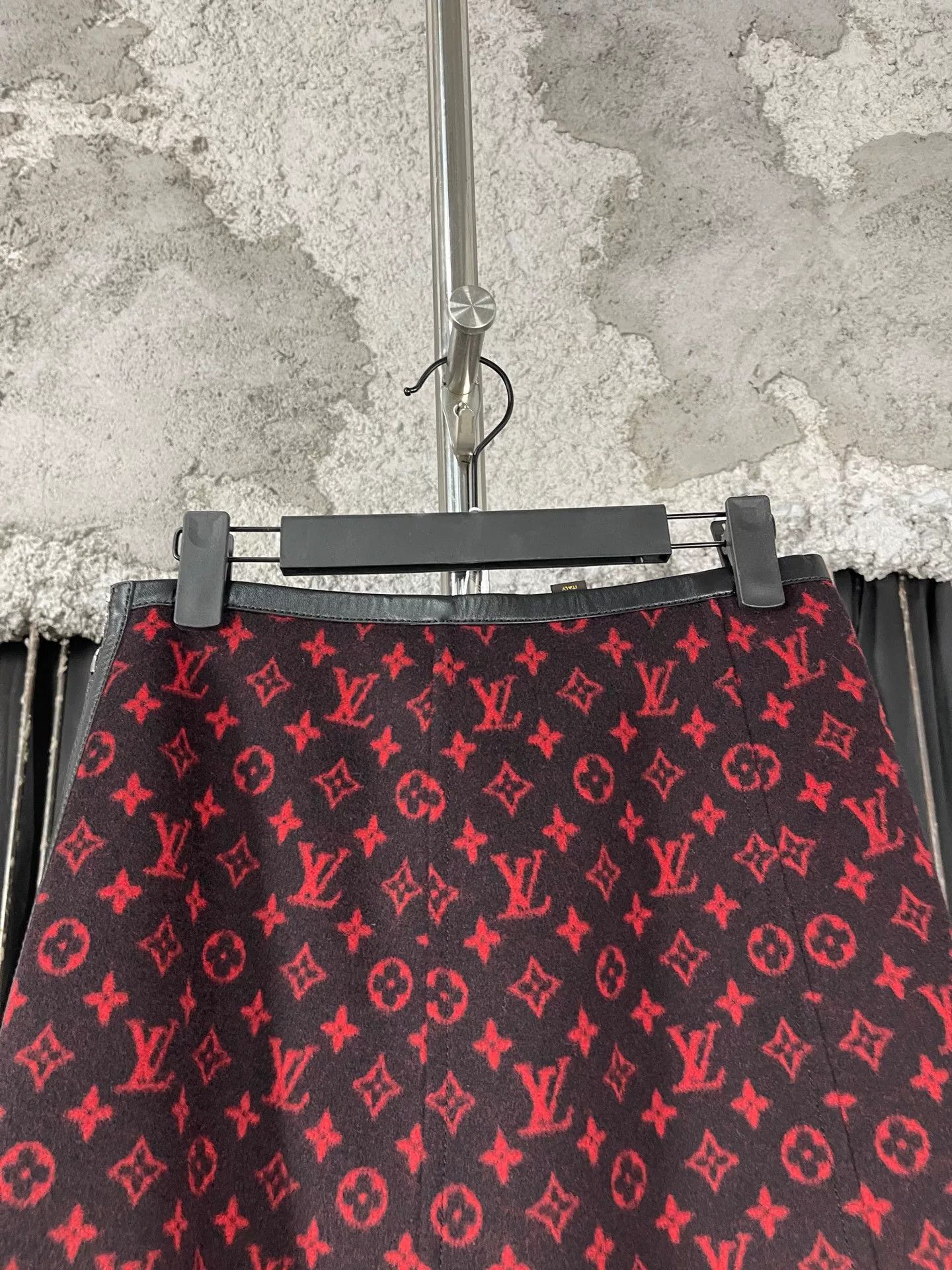 Louis Vuitton Louis Vuitton Monogram Wool Mini Skirt Size 36 Size 25" / US 0 / IT 36 - 4 Thumbnail