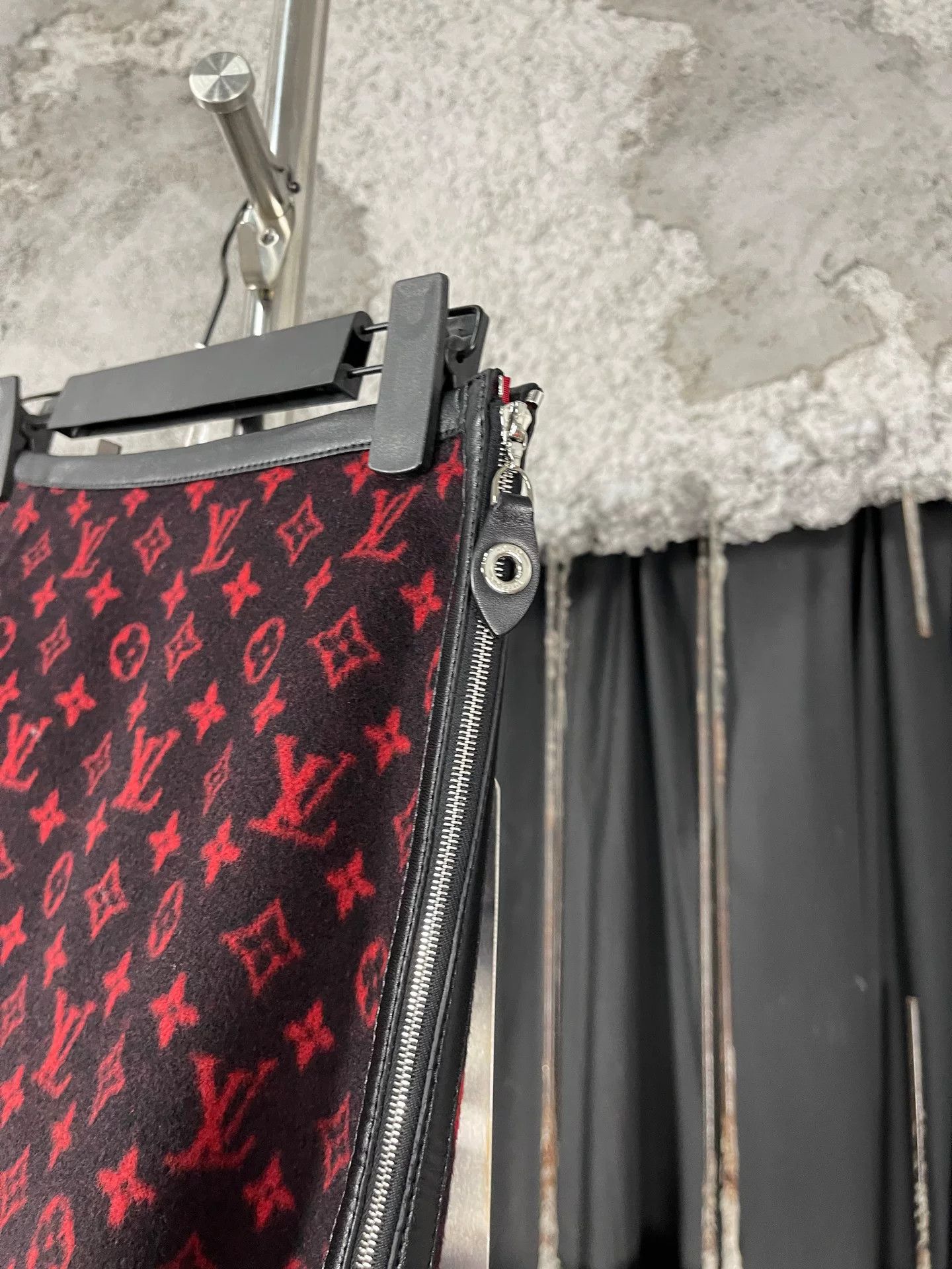 Louis Vuitton Louis Vuitton Monogram Wool Mini Skirt Size 36 Size 25" / US 0 / IT 36 - 6 Thumbnail