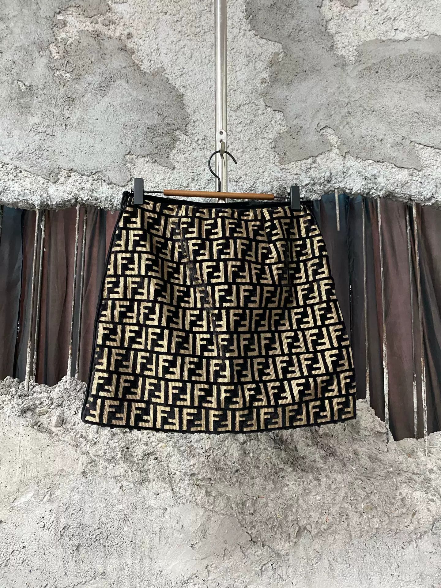 Fendi Fendi FF Monogram Mini Skirt Size 40 Size 27" / US 4 / IT 40 - 3 Thumbnail
