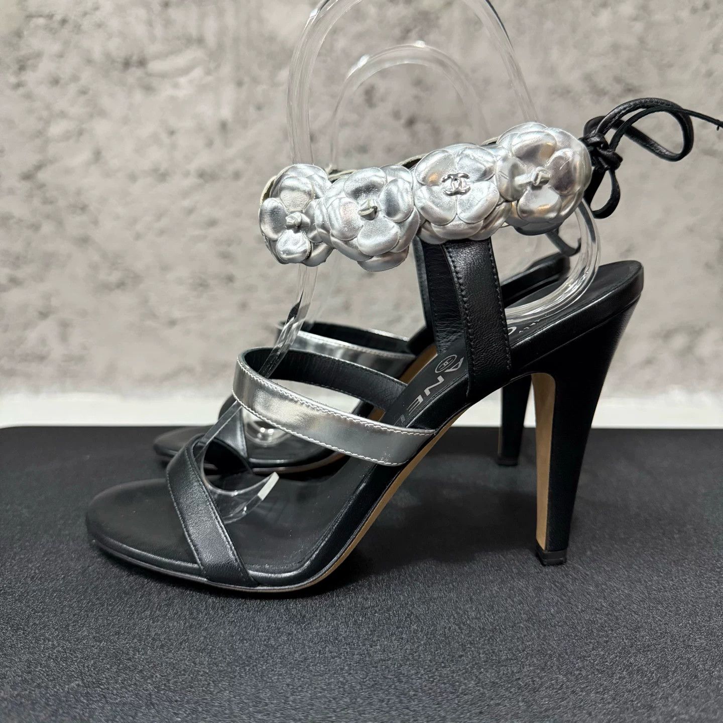 Chanel Chanel Silver Camellia Sandals Size 36.5 Size US 6.5 / IT 36.5 - 3 Thumbnail