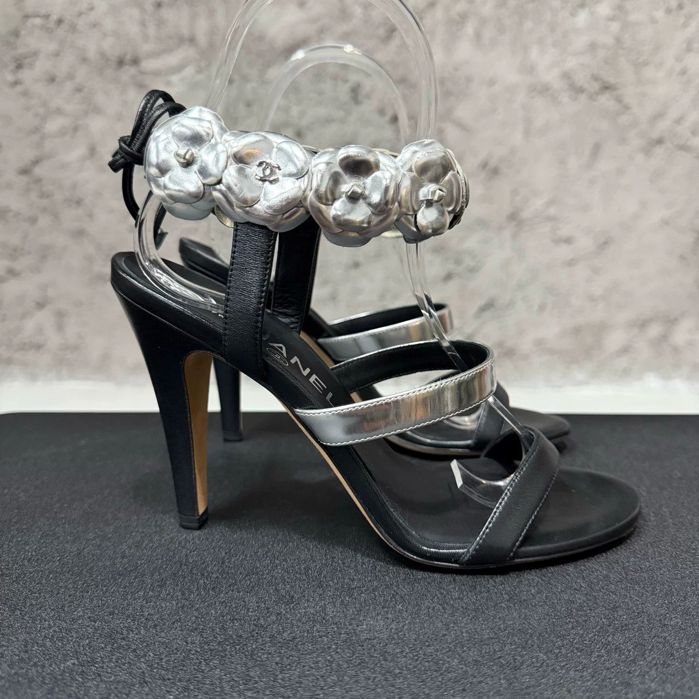 Chanel Chanel Silver Camellia Sandals Size 36.5 Size US 6.5 / IT 36.5 - 2 Thumbnail