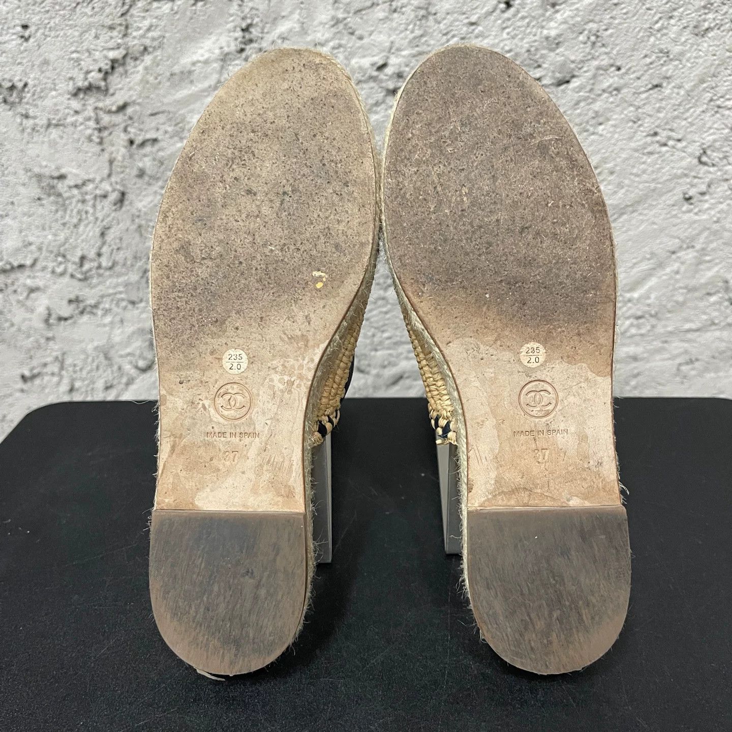 Chanel Chanel CC Logo Leather Espadrille Mules Size 37 Size US 7 / IT 37 - 8 Thumbnail