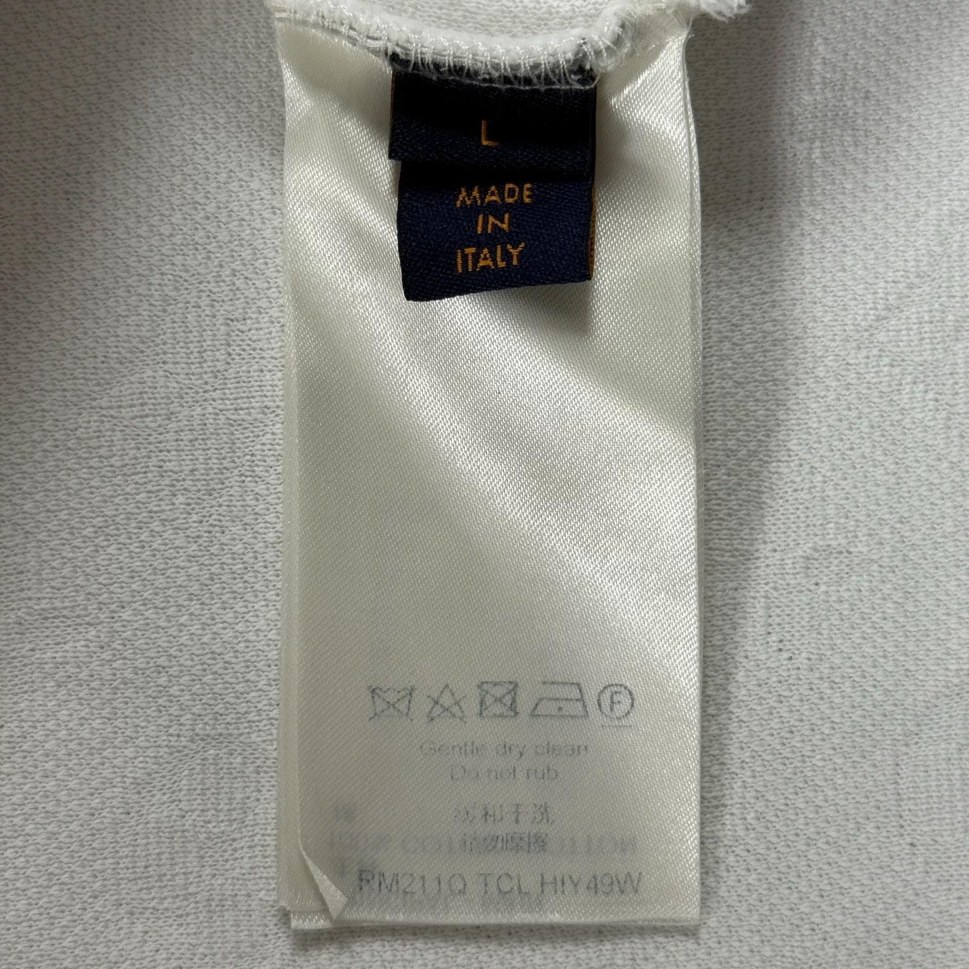 Louis Vuitton Louis Vuitton Monogram Pocket T-Shirt Size L Size US L / EU 52-54 / 3 - 6 Thumbnail