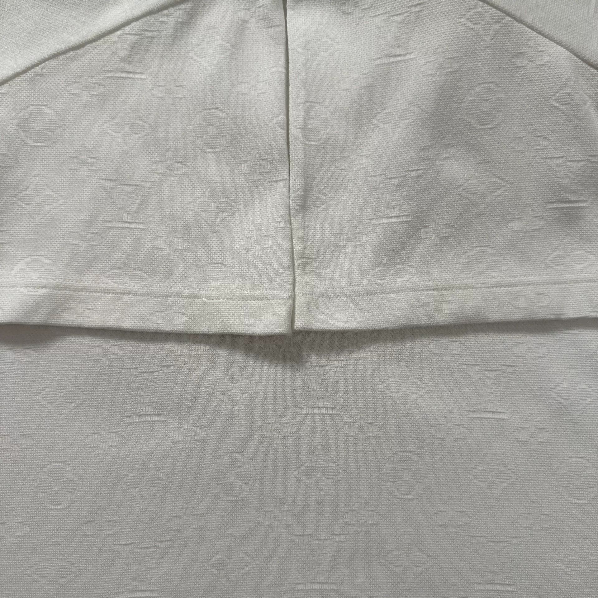 Louis Vuitton Louis Vuitton Monogram Pocket T-Shirt Size S Size US S / EU 44-46 / 1 - 5 Thumbnail