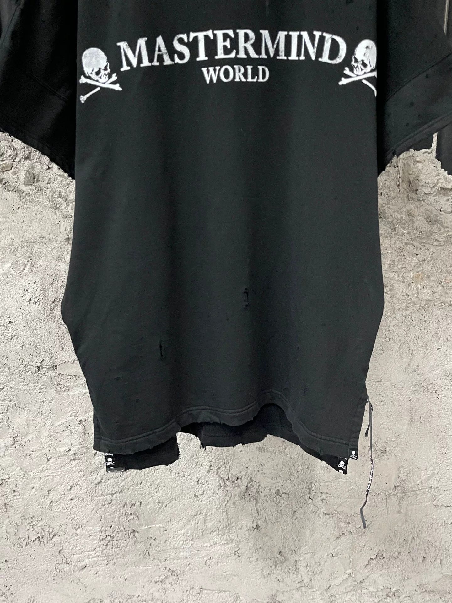 Mastermind World Mastermind World Skull Logo Distressed T-Shirt Size S Size US S / EU 44-46 / 1 - 5 Thumbnail