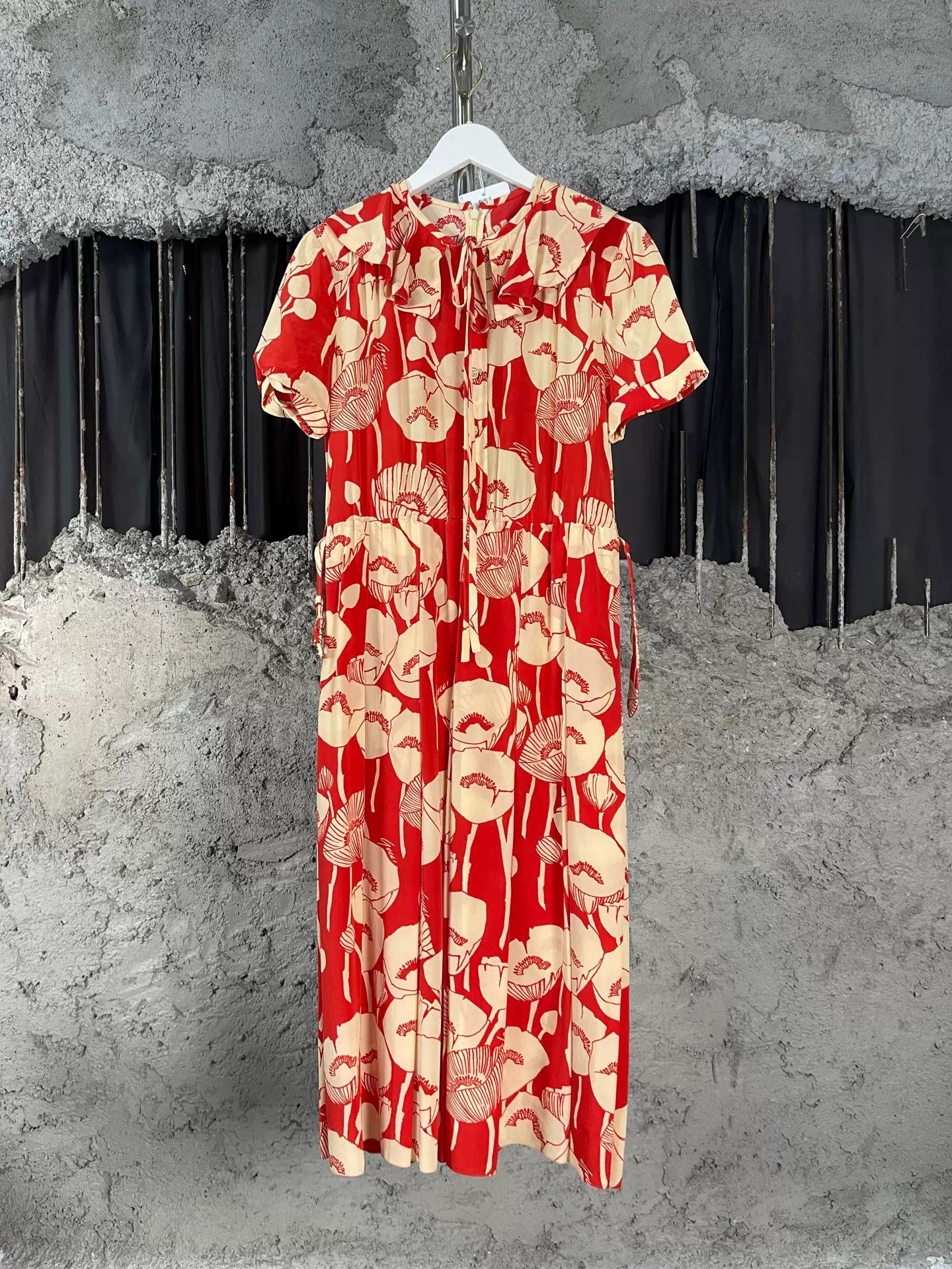 Gucci Gucci Floral Silk Midi Dress Size 38 Size XS / US 0-2 / IT 36-38 - 2 Thumbnail
