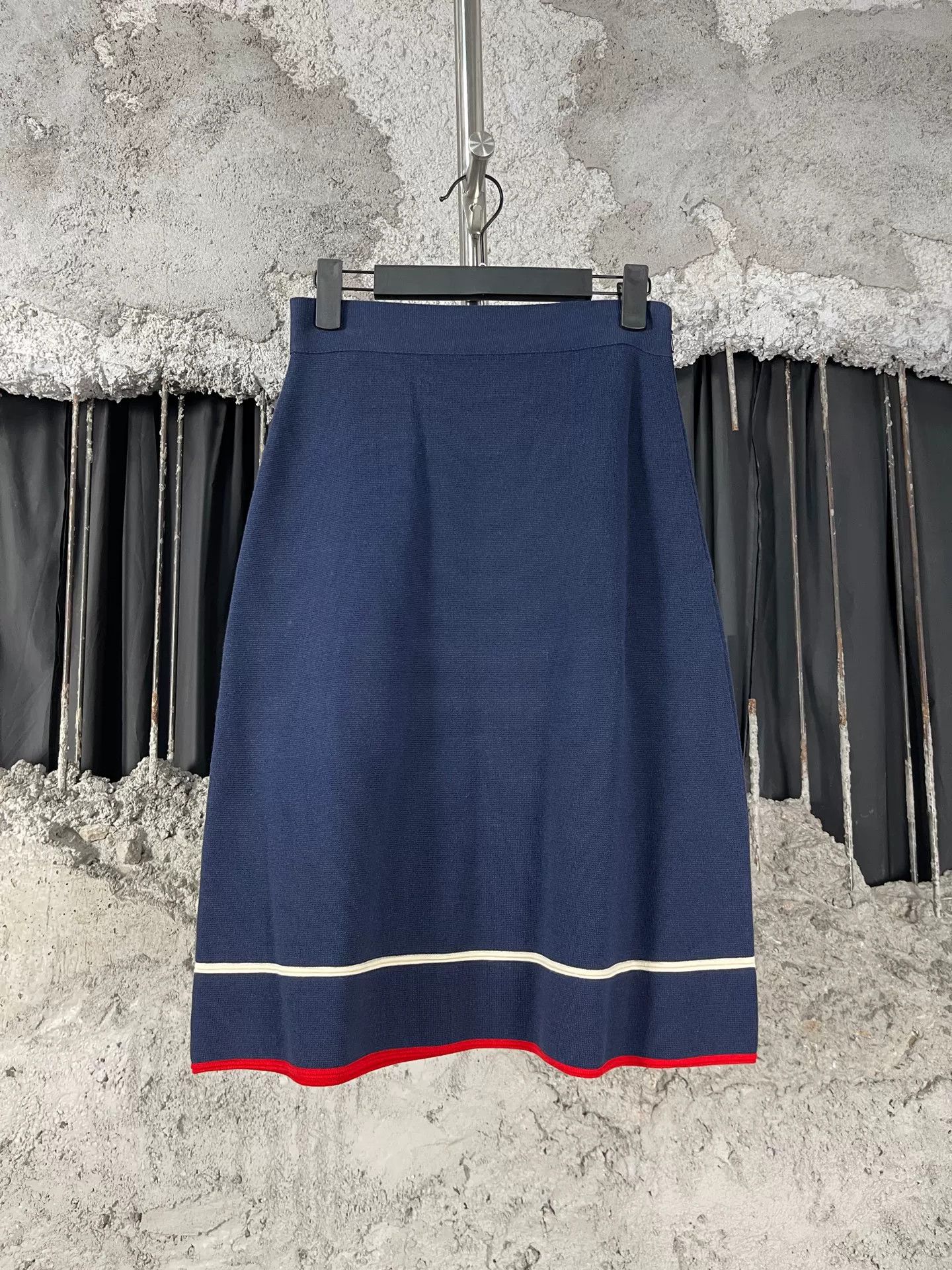 Gucci Gucci Knitted Midi Skirt XS Size 26" / US 2 / IT 38 - 2 Thumbnail