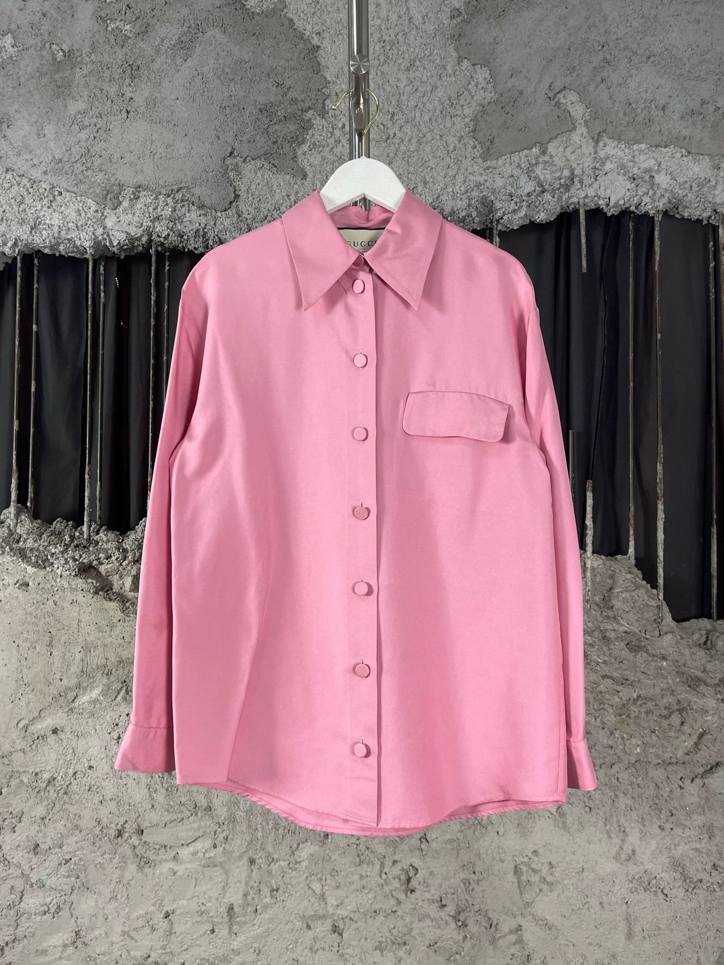 Gucci Gucci Pink Button Up Shirt Size 38 Size XS / US 0-2 / IT 36-38 - 2 Thumbnail